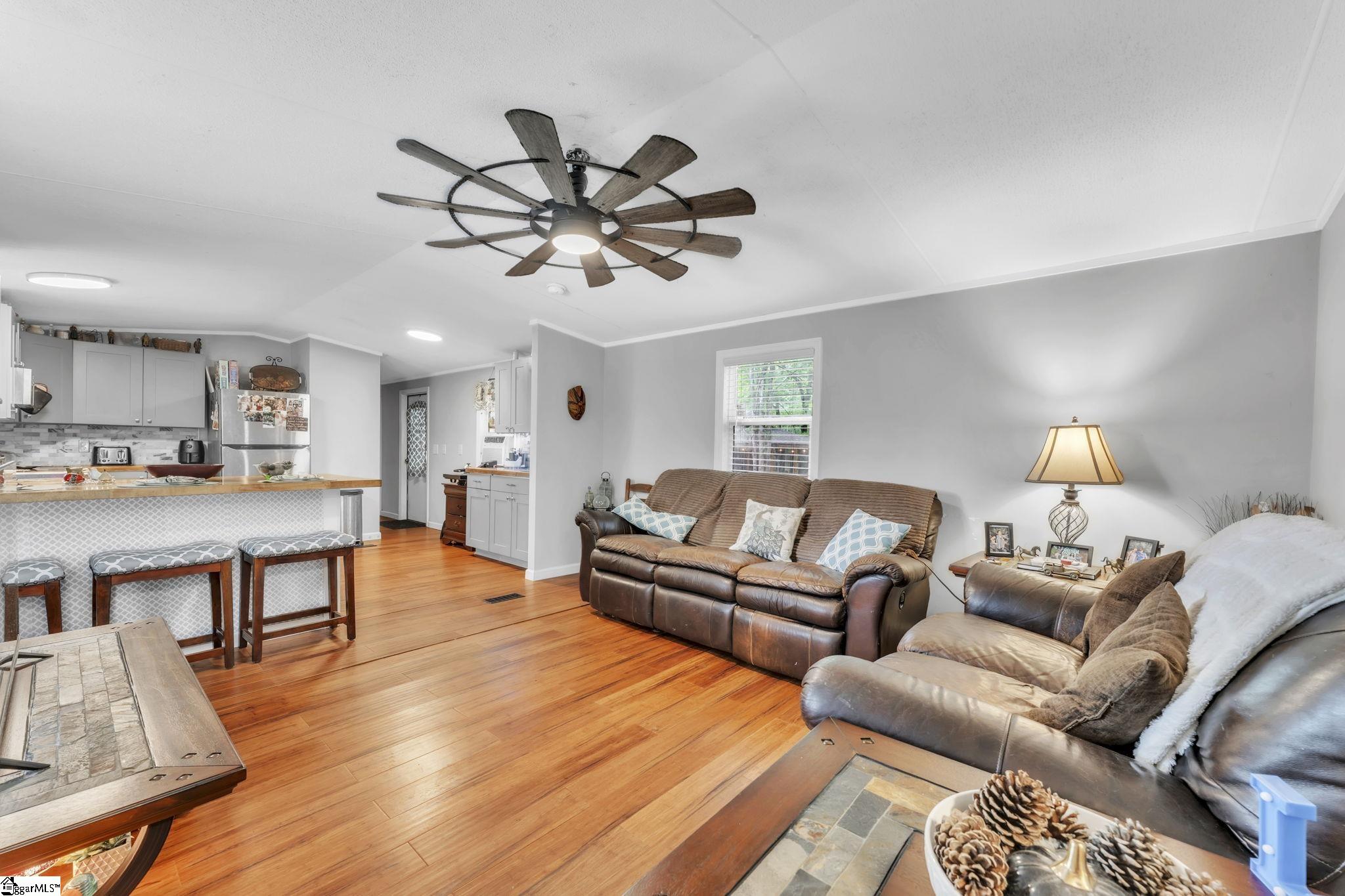 160 Hunnicutt Lane Kinards, SC 29355
