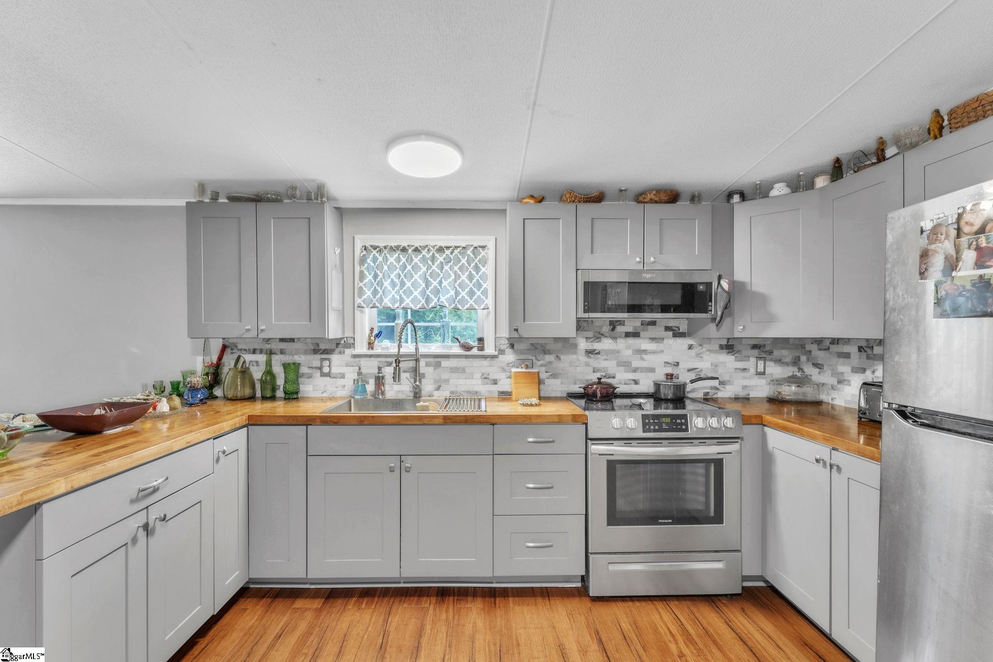 160 Hunnicutt Lane Kinards, SC 29355
