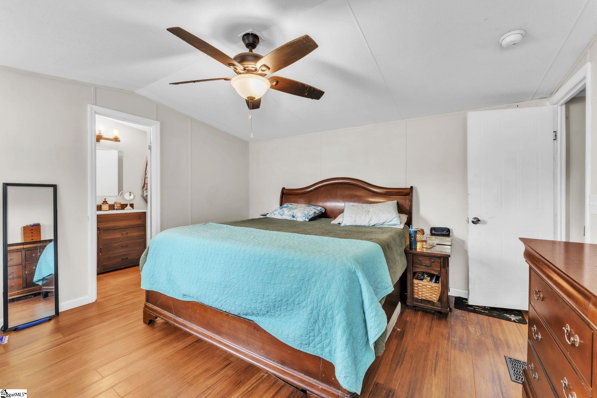 160 Hunnicutt Lane Kinards, SC 29355
