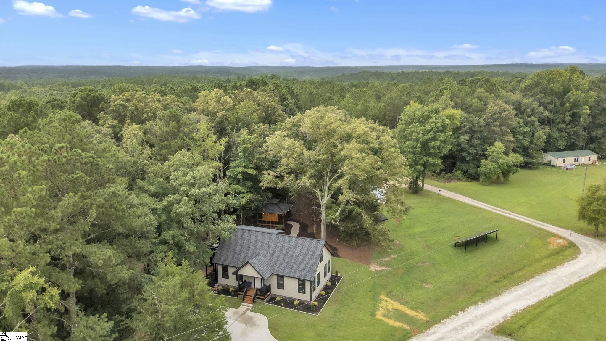 160 Hunnicutt Lane Kinards, SC 29355
