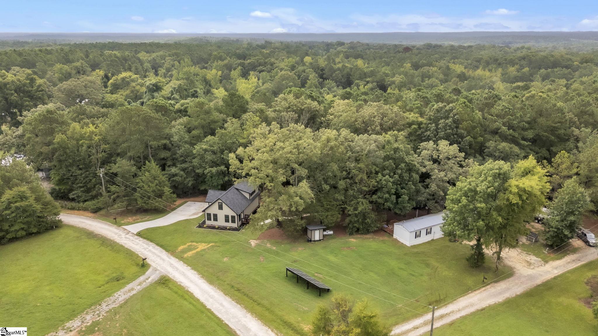 160 Hunnicutt Lane Kinards, SC 29355