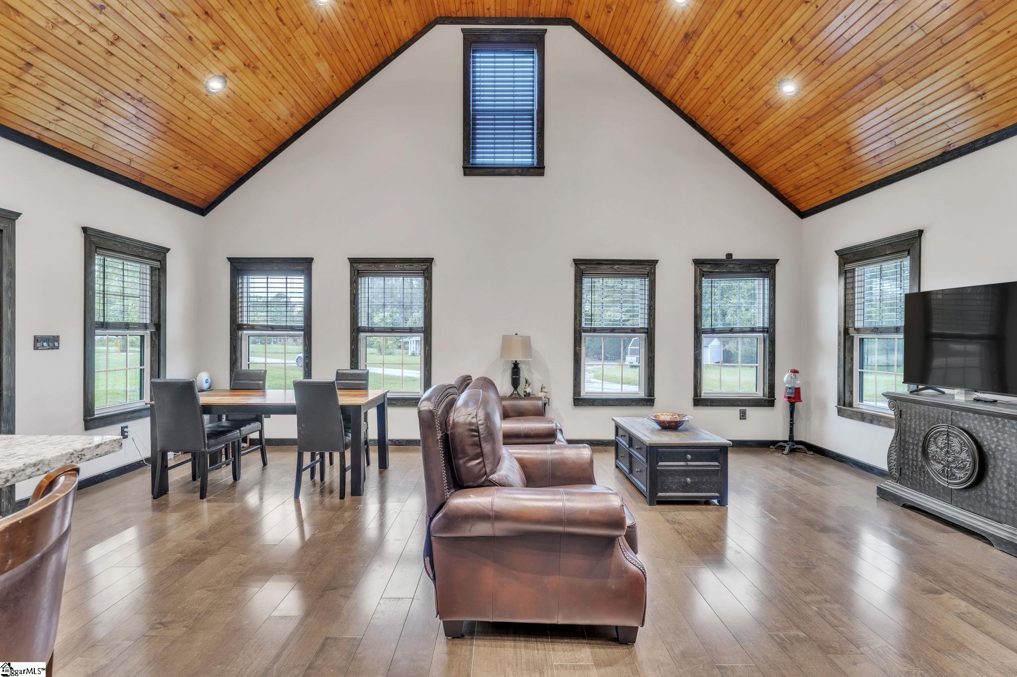 160 Hunnicutt Lane Kinards, SC 29355