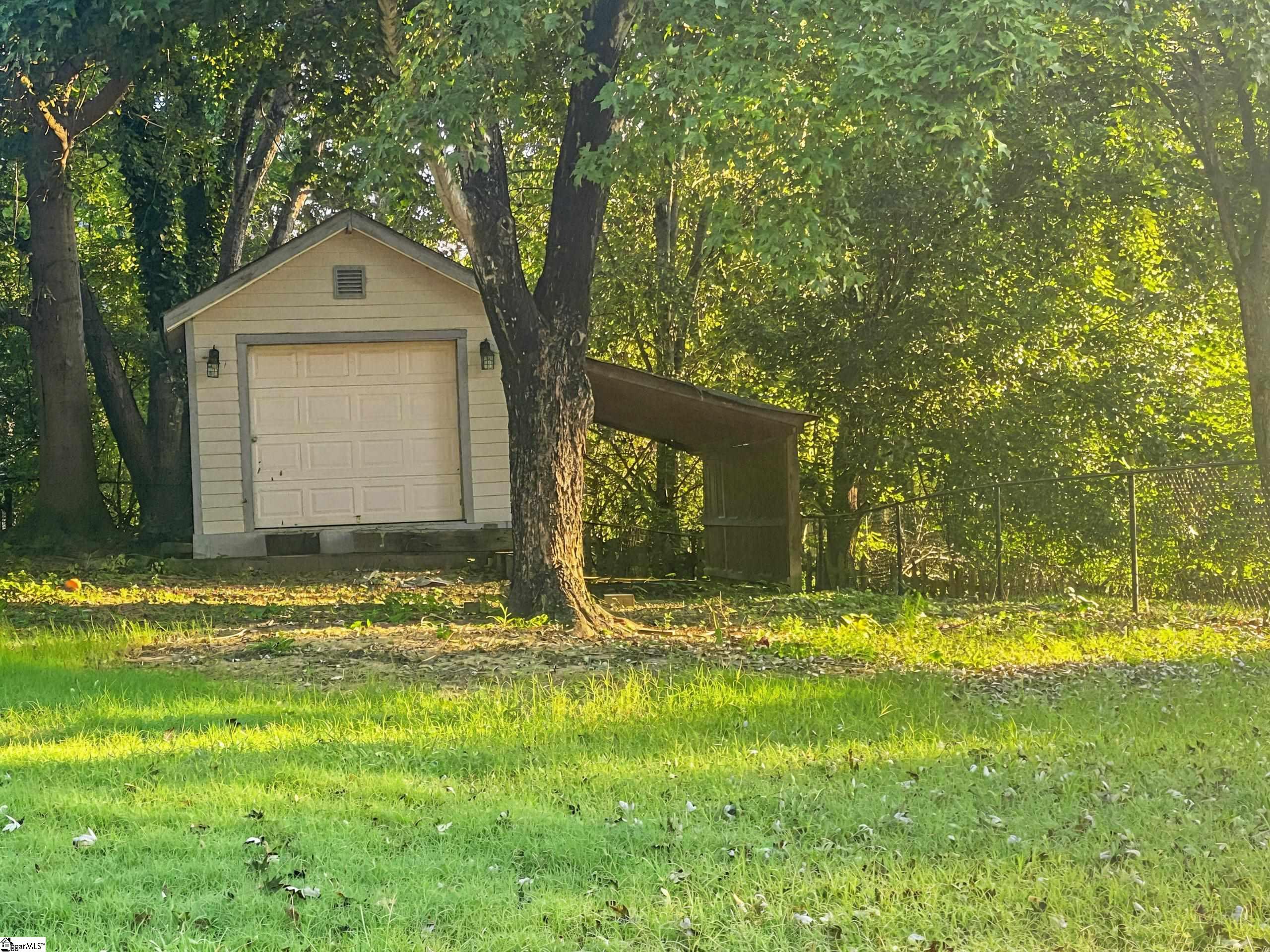 406 Latrobe Drive Simpsonville, SC 29681