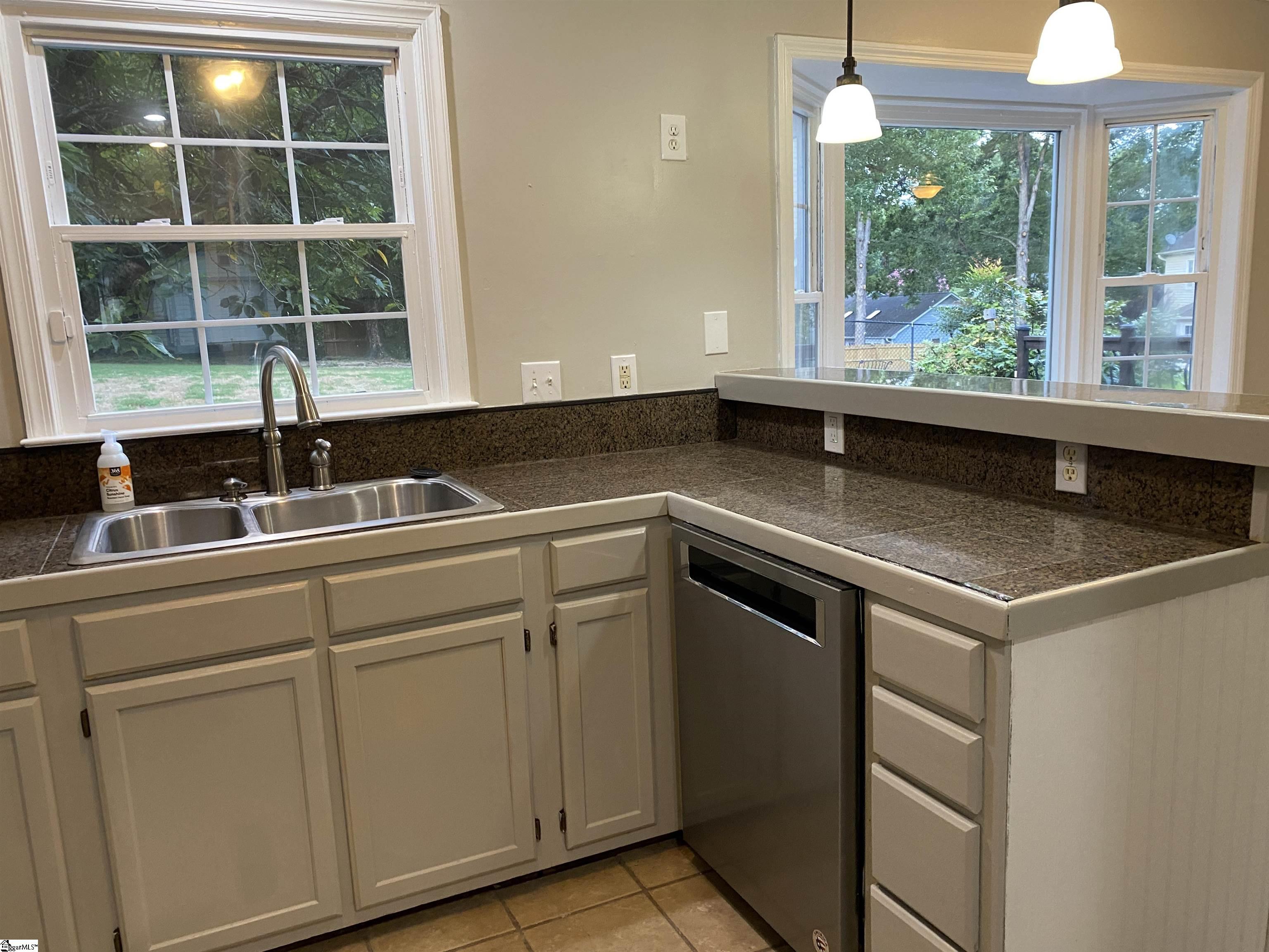 406 Latrobe Drive Simpsonville, SC 29681