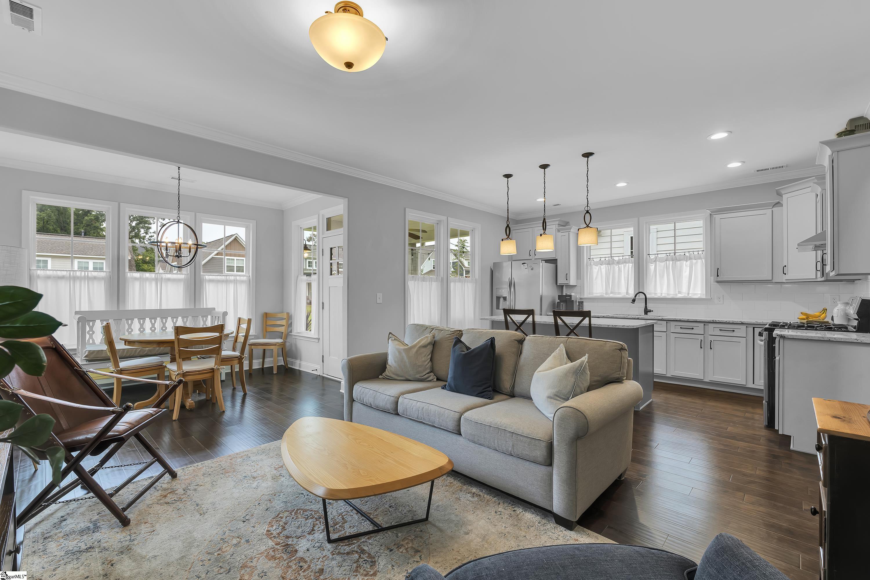 18 Cottage Knoll Circle Greenville, SC 29609