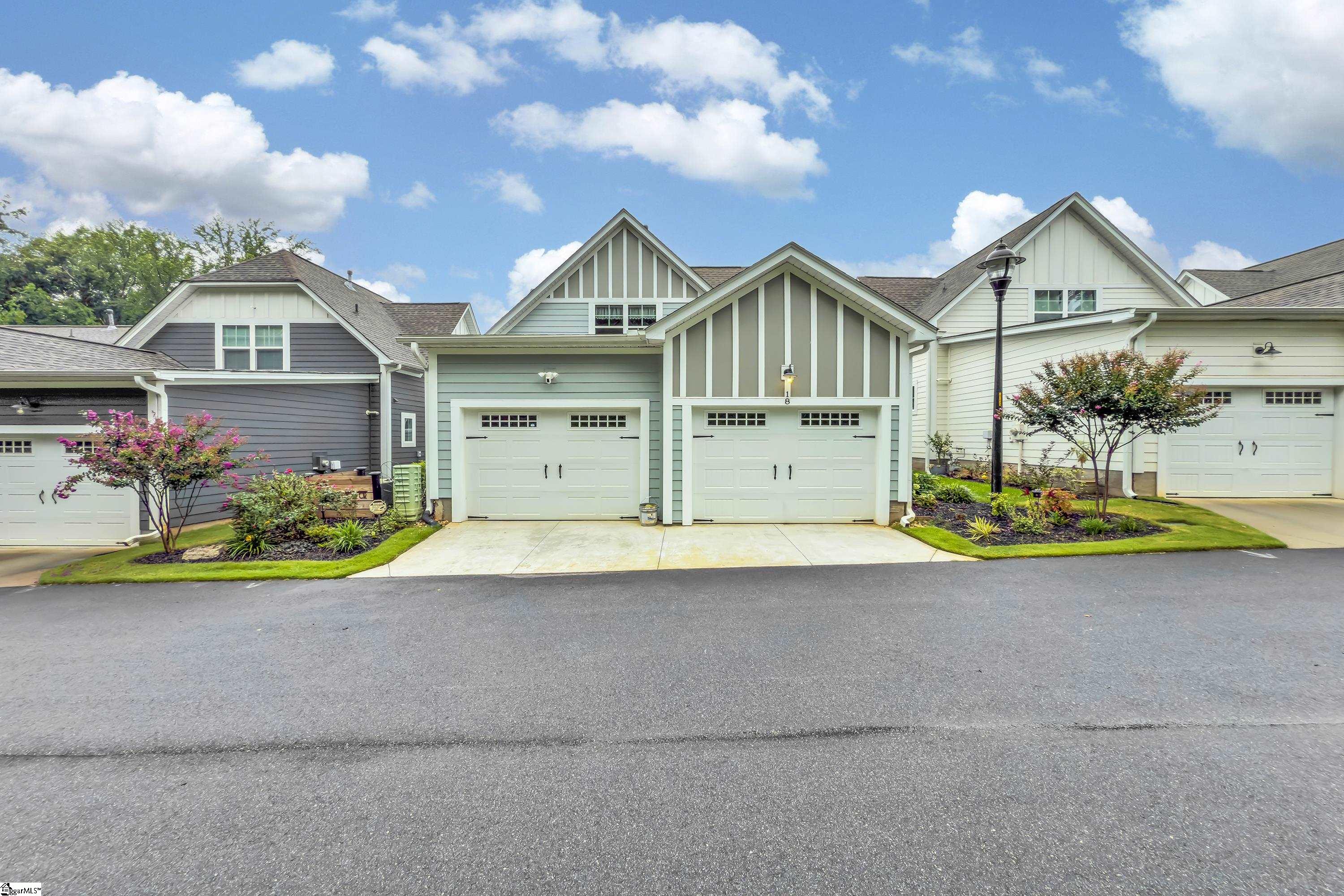 18 Cottage Knoll Circle Greenville, SC 29609