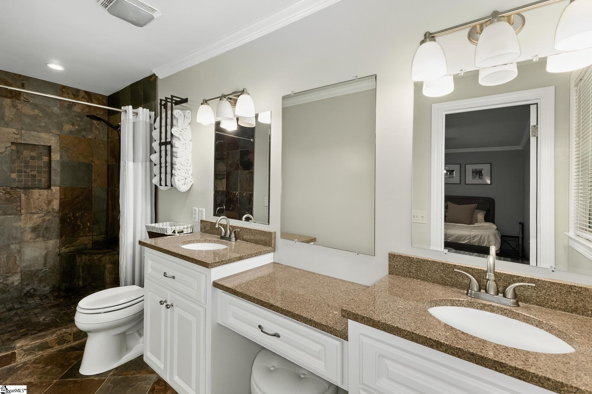 517 Kenilworth Drive Greenville, SC 29615