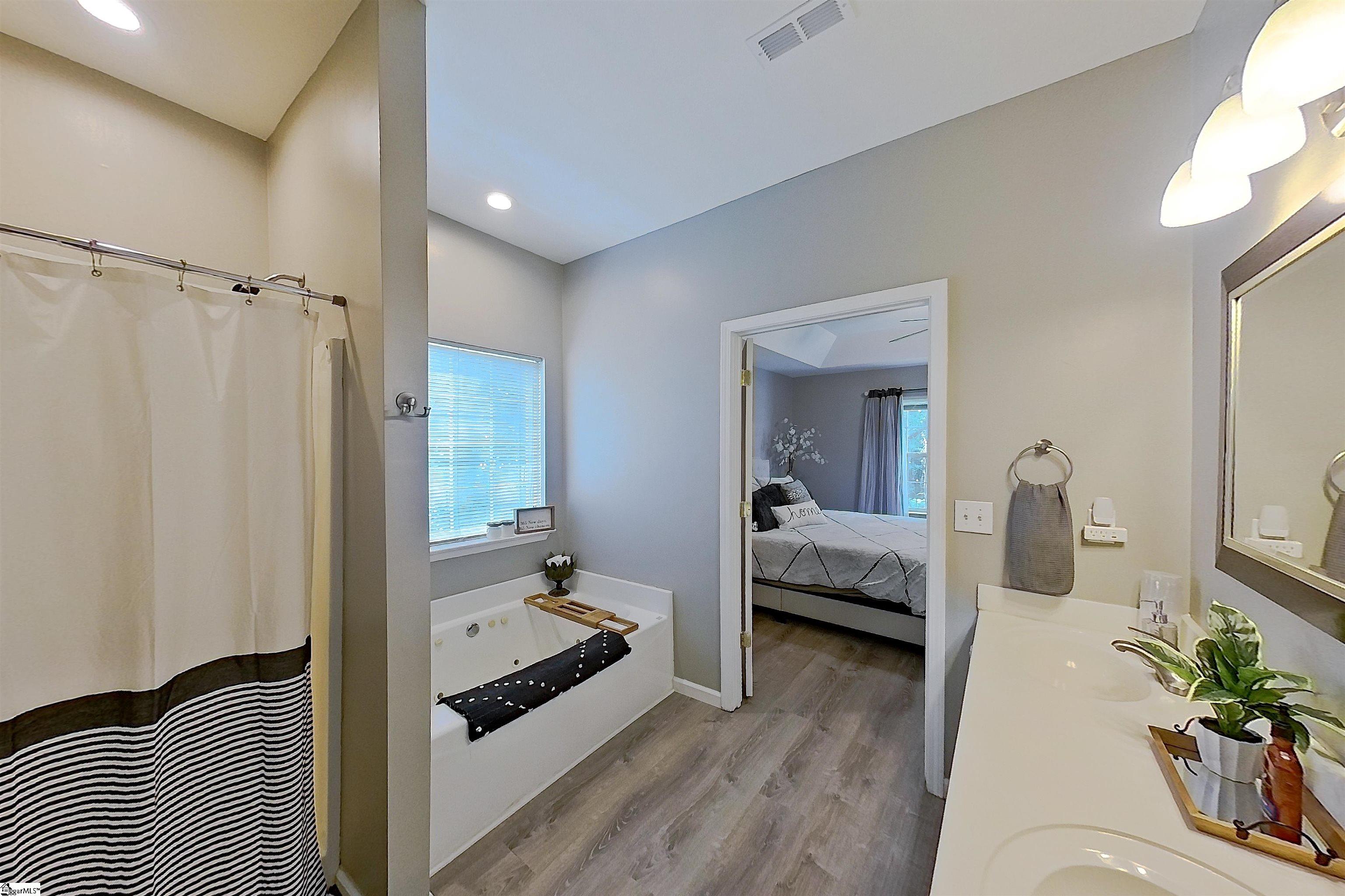 412 Ashley Oaks Drive Moore, SC 29369