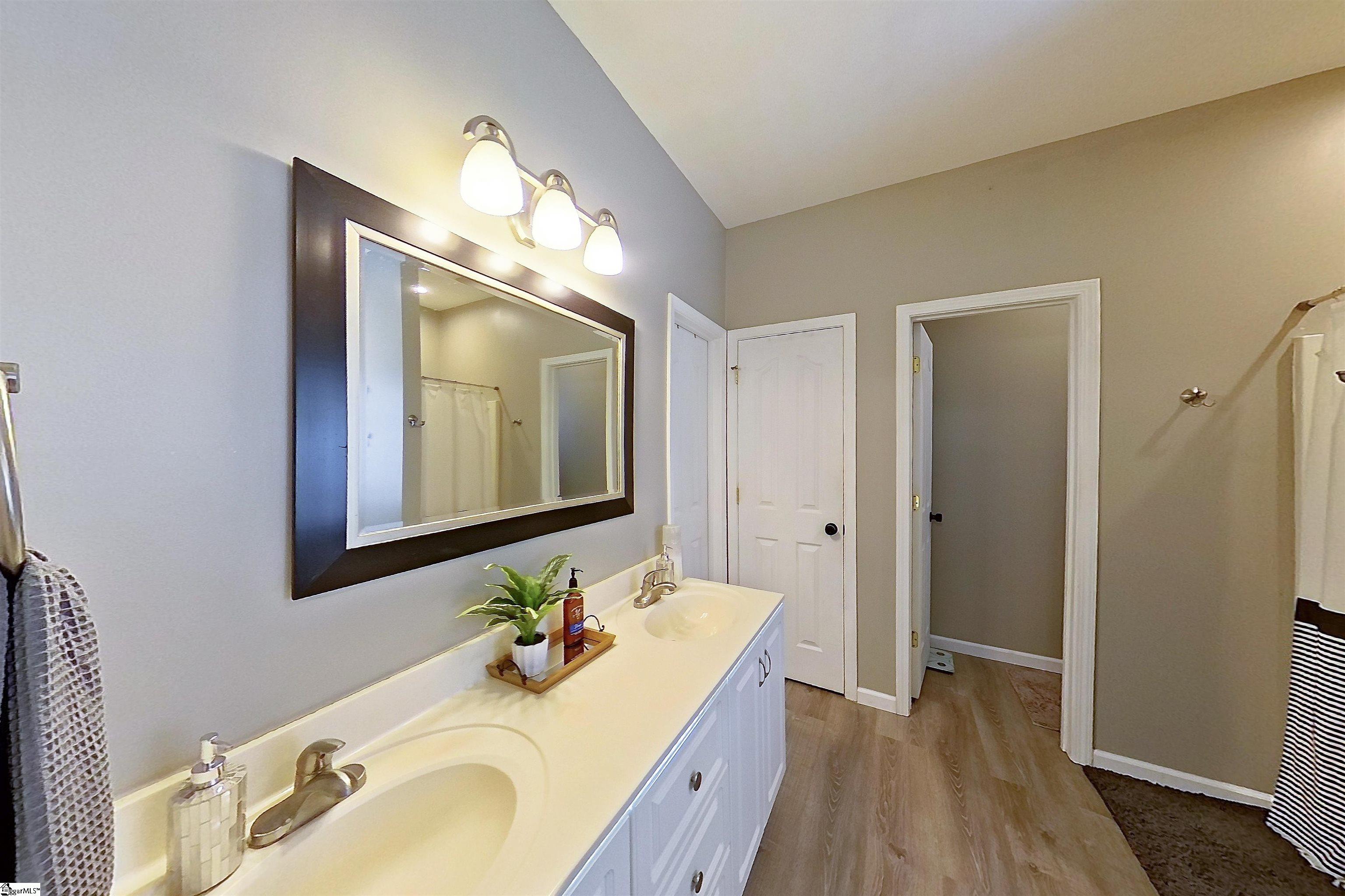 412 Ashley Oaks Drive Moore, SC 29369