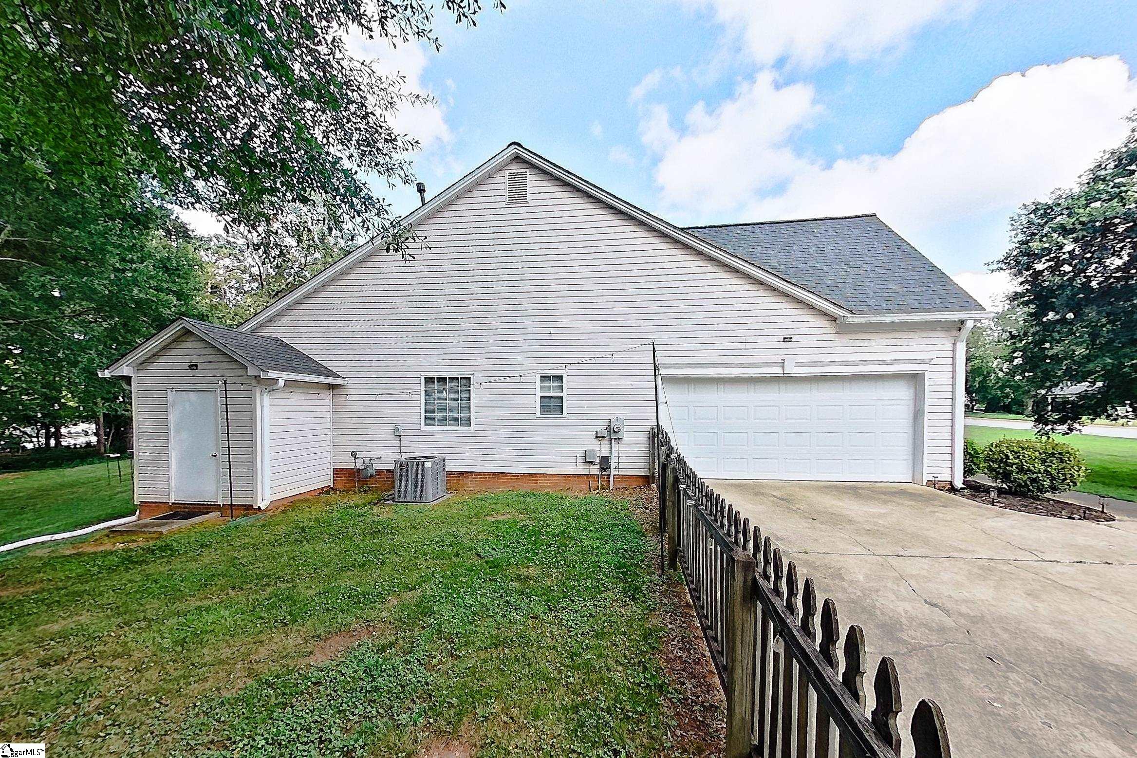412 Ashley Oaks Drive Moore, SC 29369