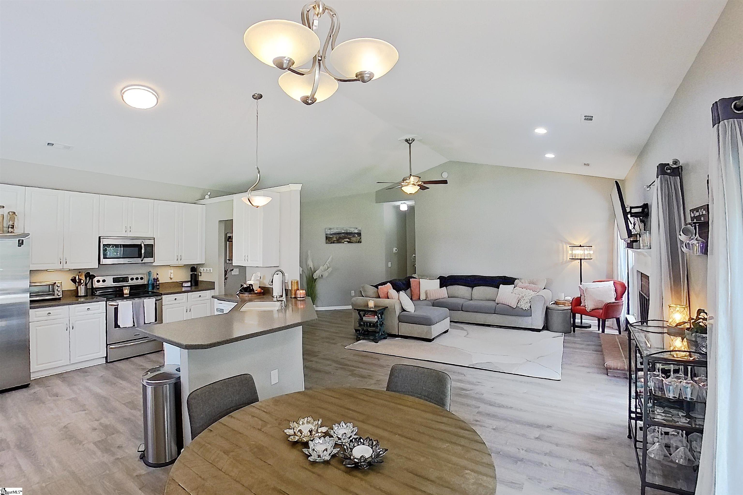 412 Ashley Oaks Drive Moore, SC 29369
