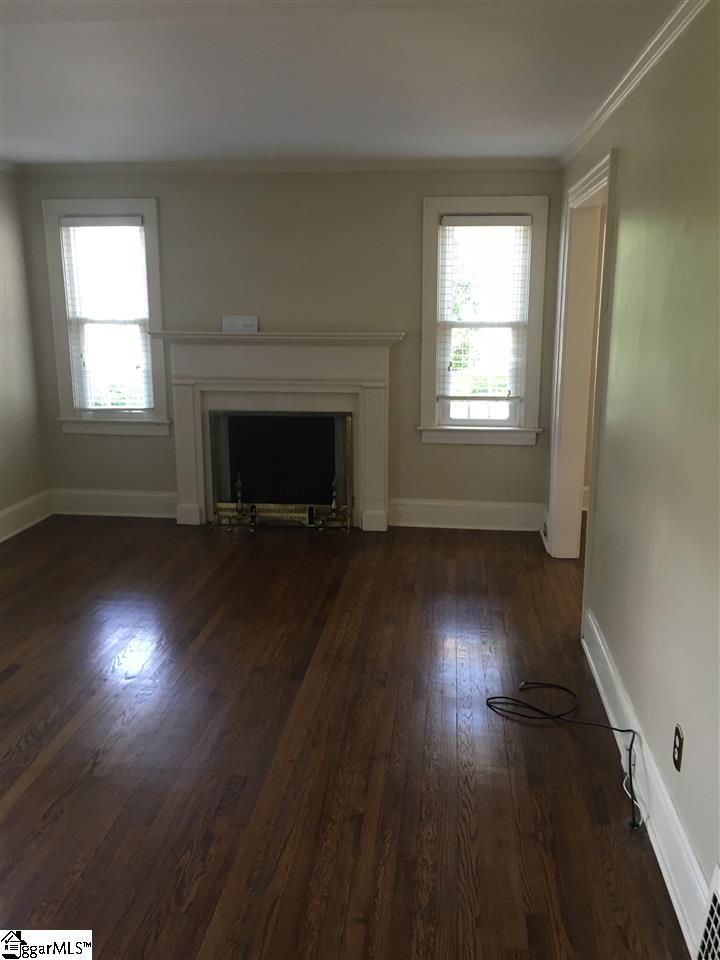 9 E Mountain View Avenue Greenville, SC 29609