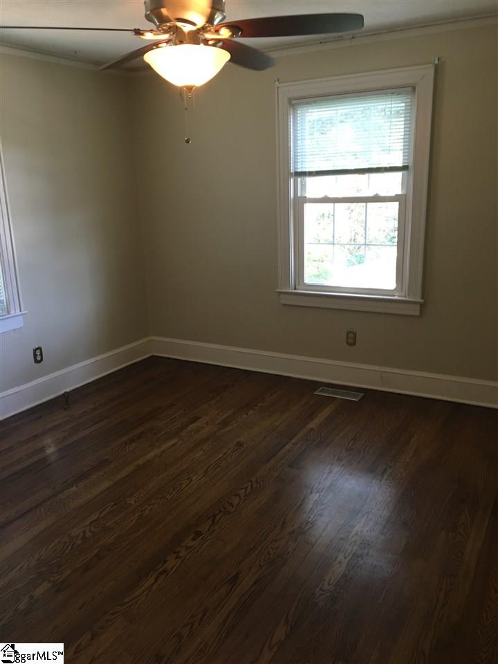 9 E Mountain View Avenue Greenville, SC 29609
