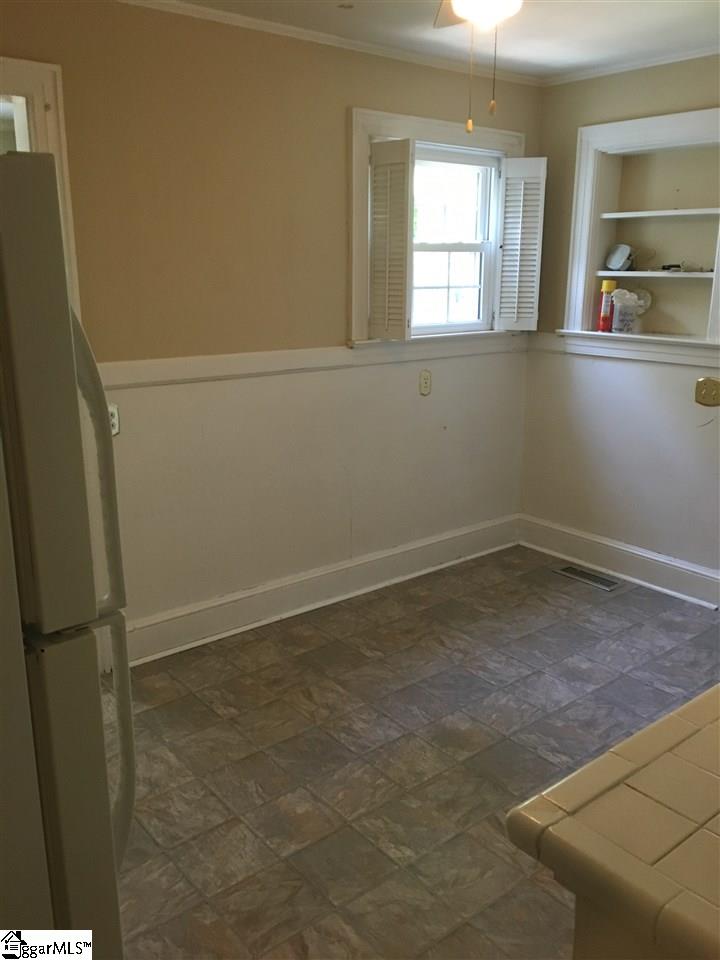 9 E Mountain View Avenue Greenville, SC 29609