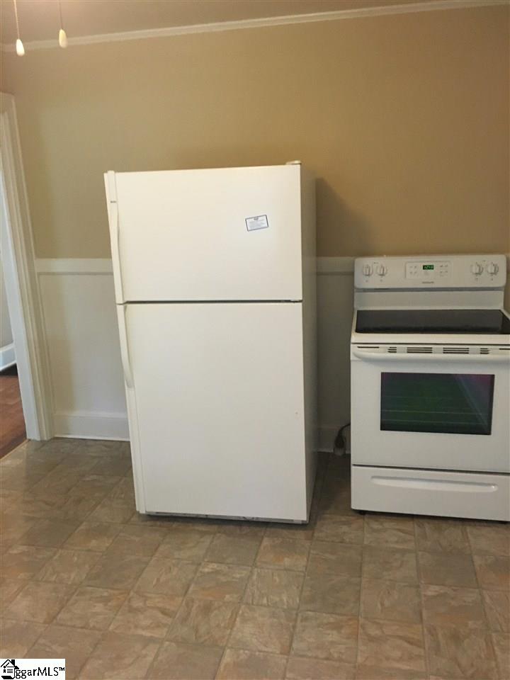 9 E Mountain View Avenue Greenville, SC 29609