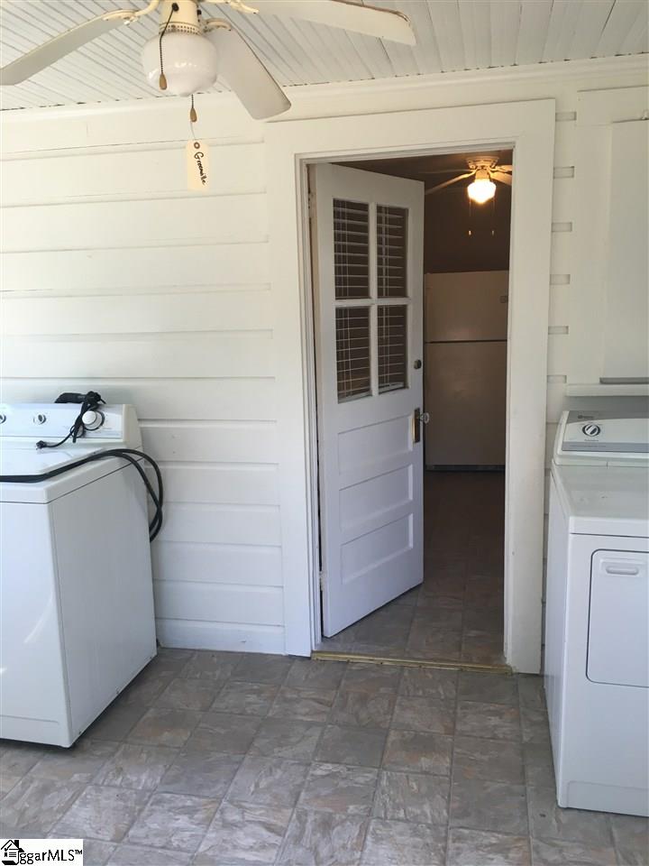 9 E Mountain View Avenue Greenville, SC 29609