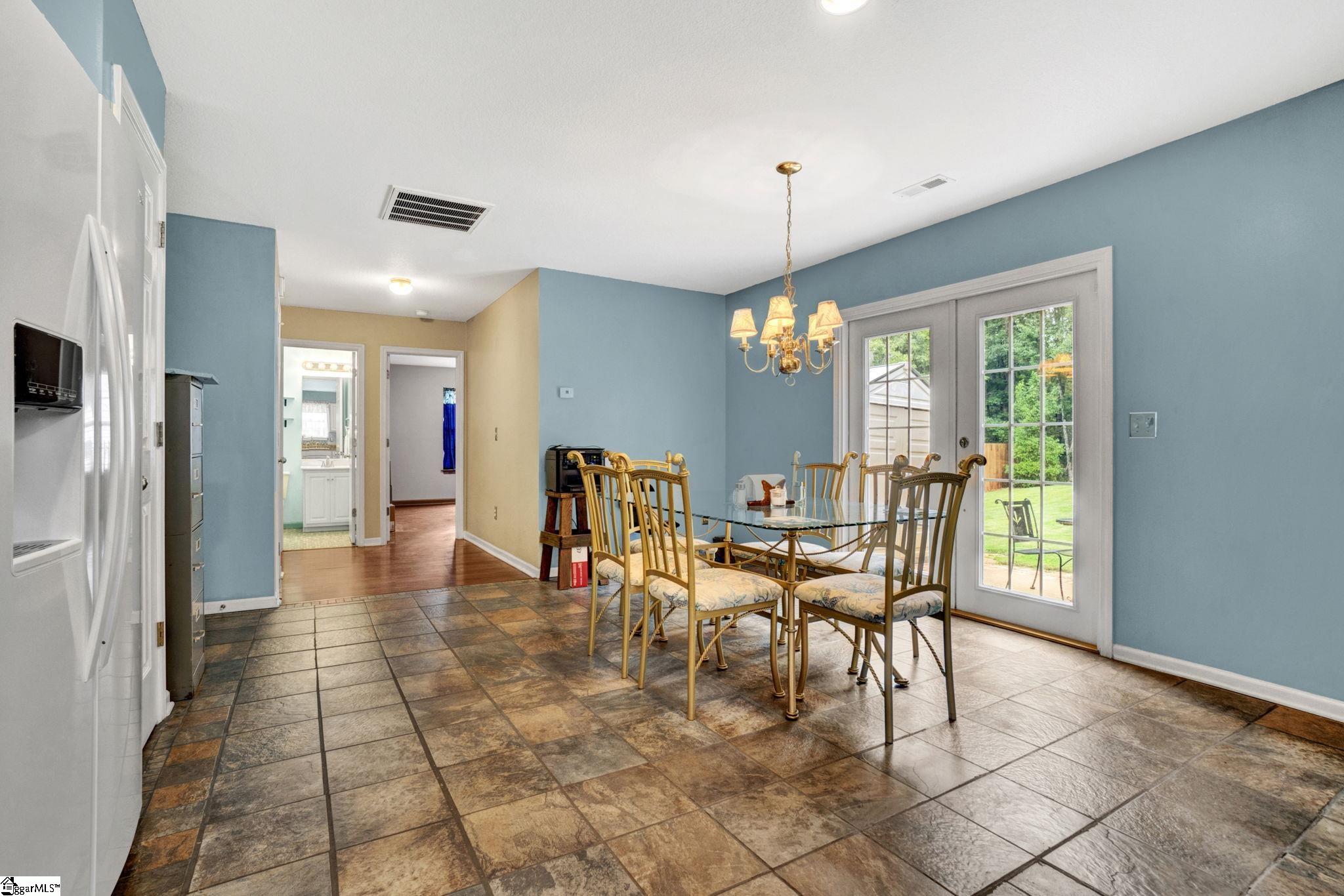 8 Kingscreek Drive Greer, SC 29650