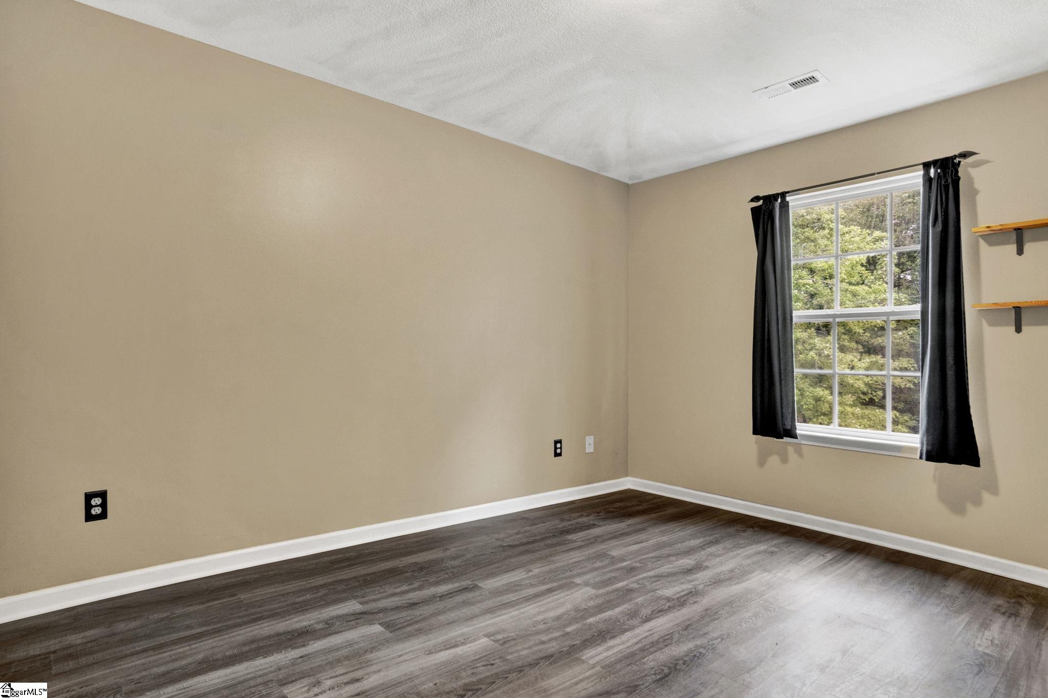 8 Kingscreek Drive Greer, SC 29650
