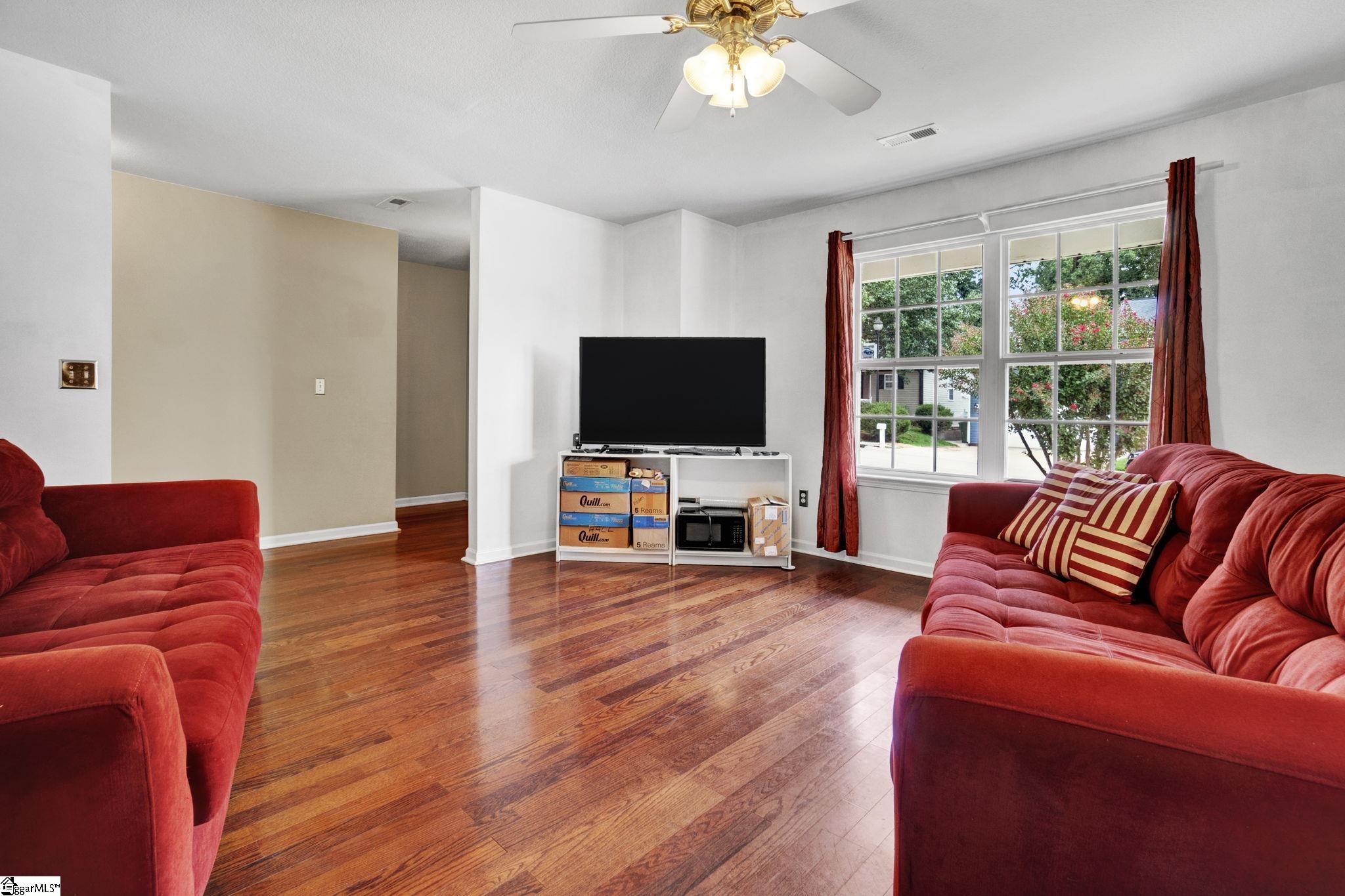 8 Kingscreek Drive Greer, SC 29650