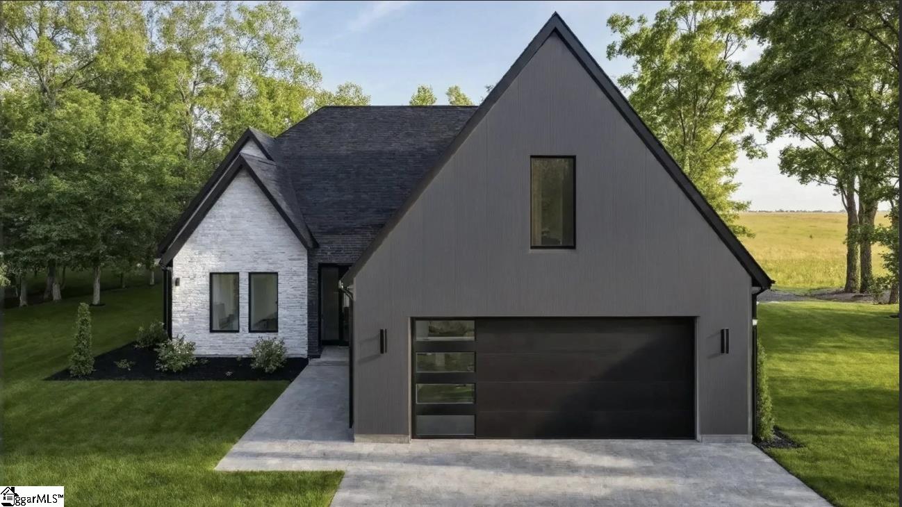 4 Aetna Spring Court Taylors, SC 29687