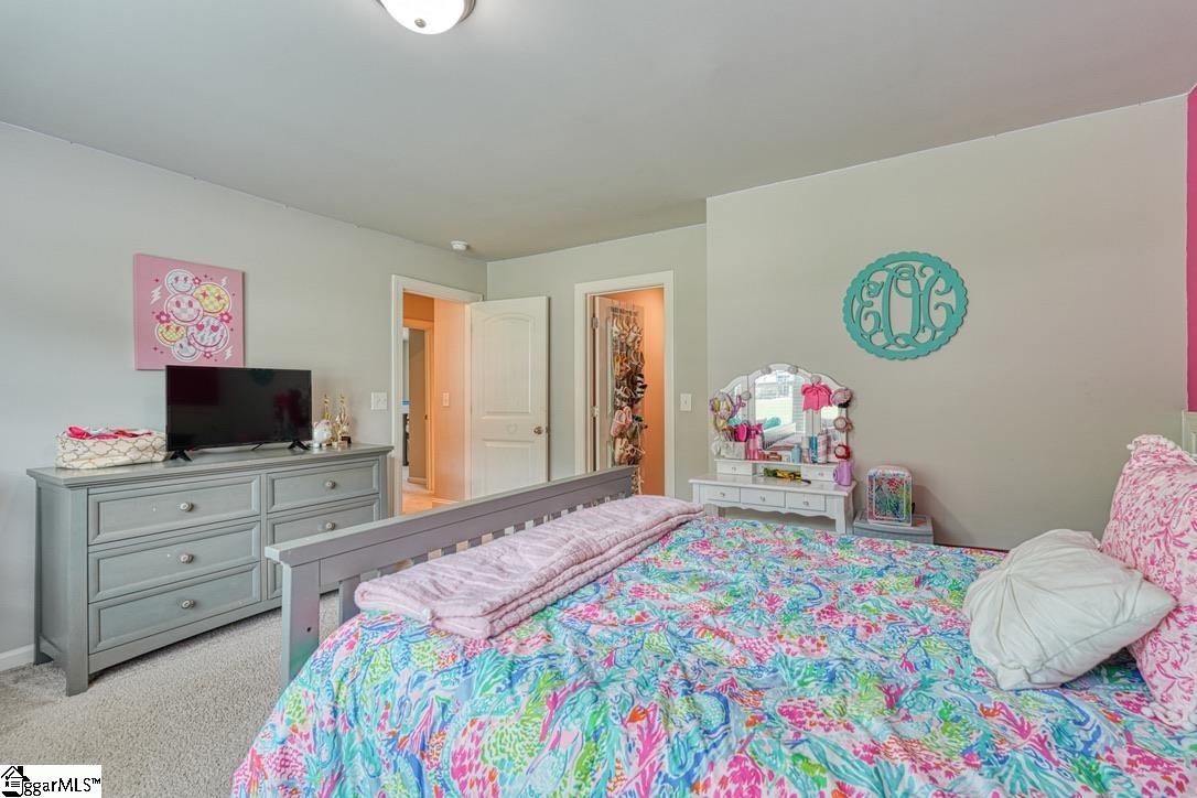 379 Lawtonwood Lane Roebuck, SC 29376