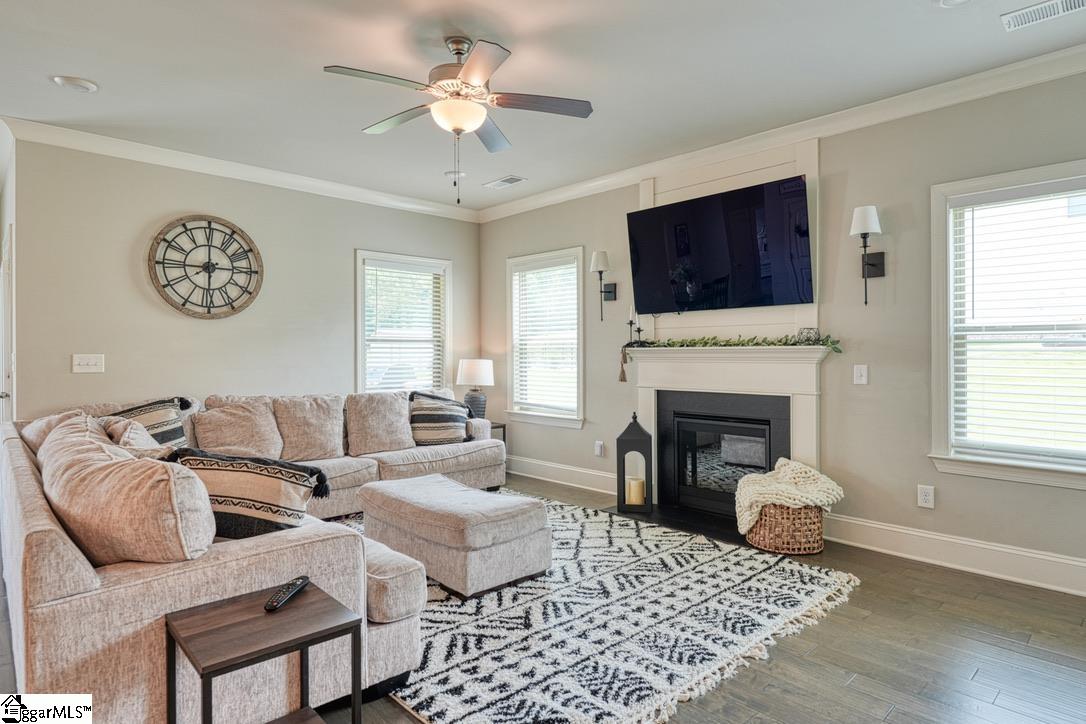 379 Lawtonwood Lane Roebuck, SC 29376