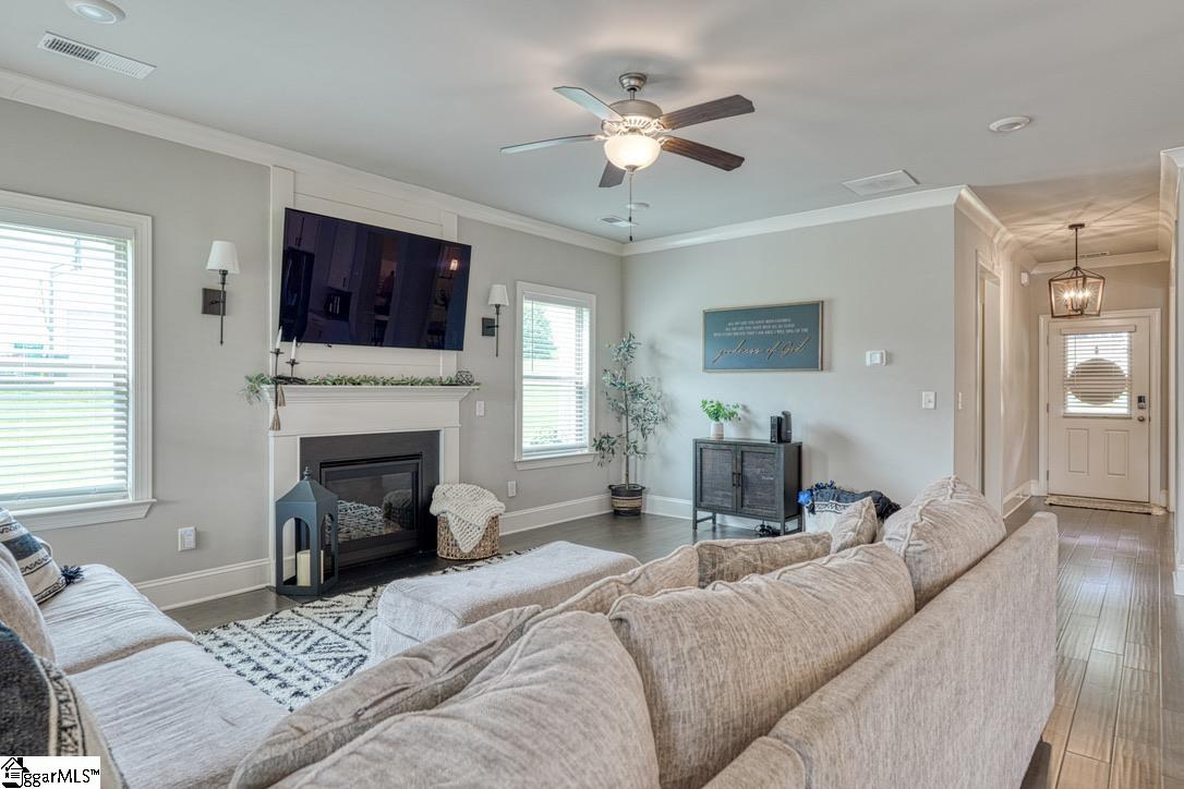 379 Lawtonwood Lane Roebuck, SC 29376