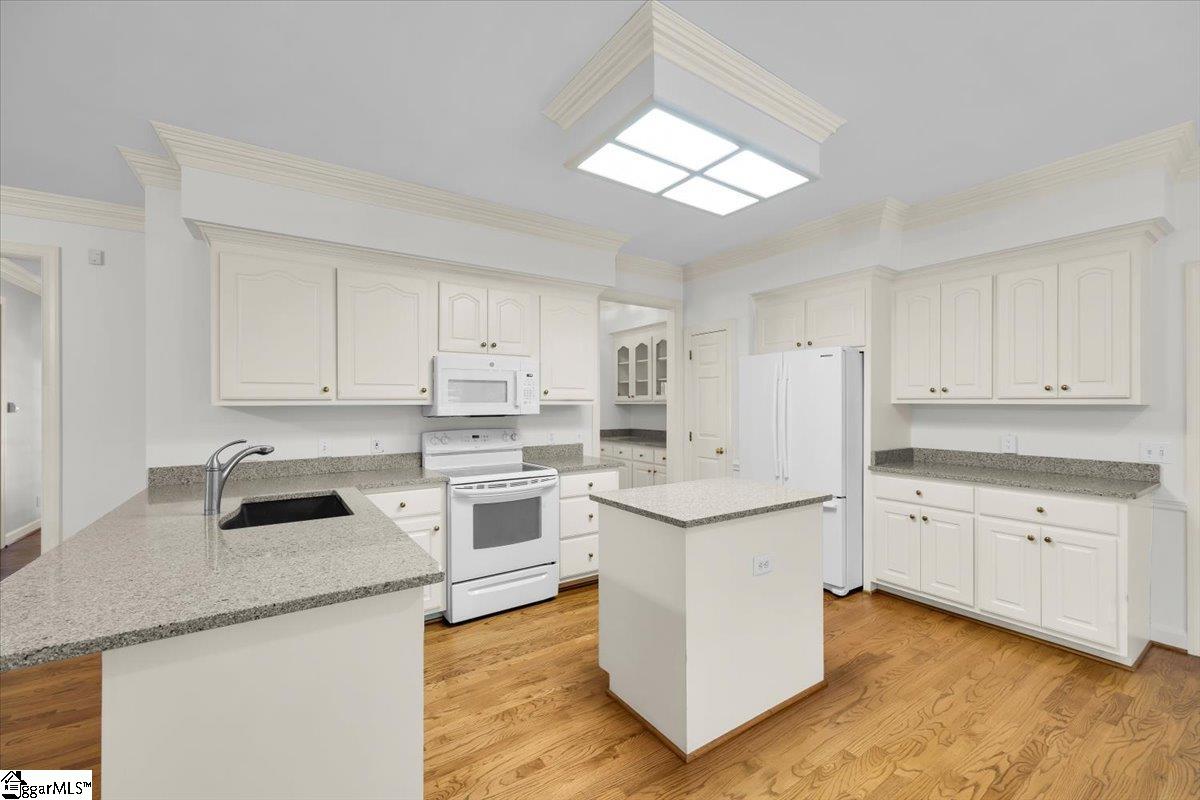 633 Neely Farm Drive Simpsonville, SC 29680