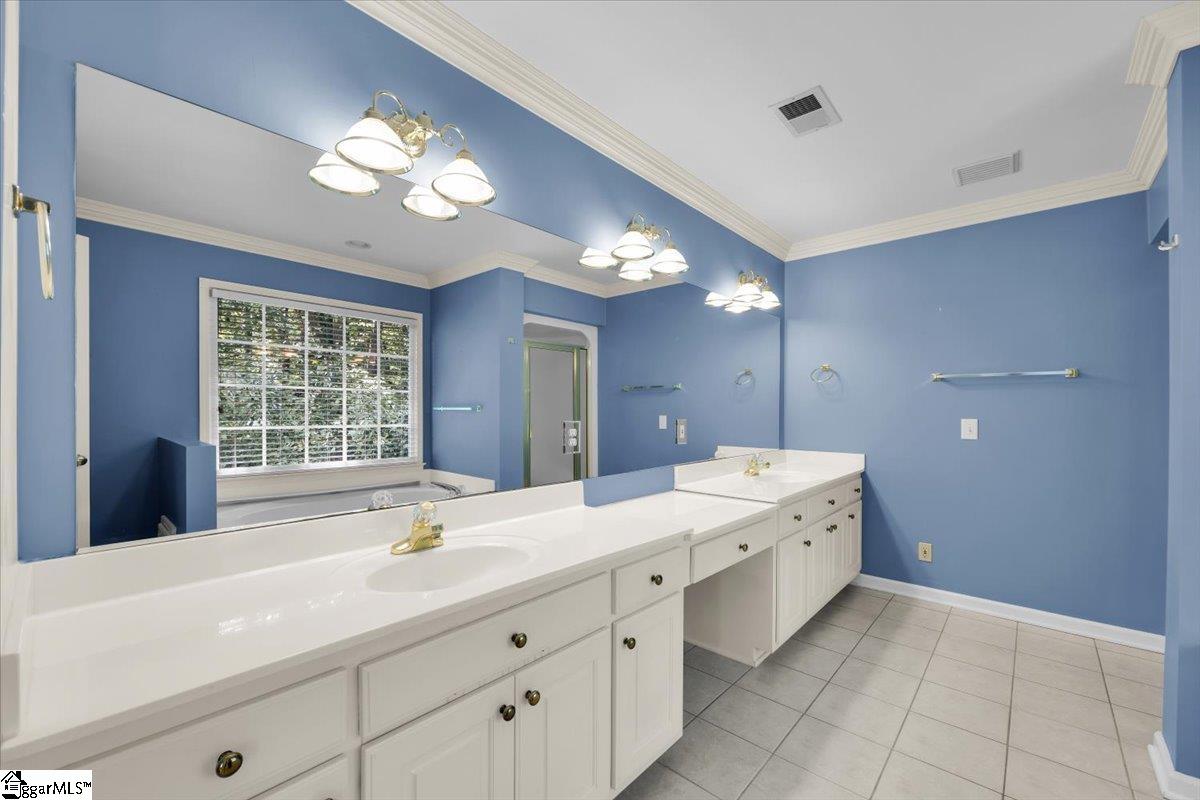 633 Neely Farm Drive Simpsonville, SC 29680