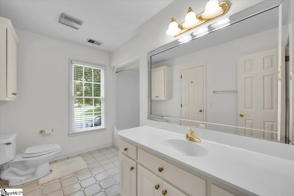 633 Neely Farm Drive Simpsonville, SC 29680