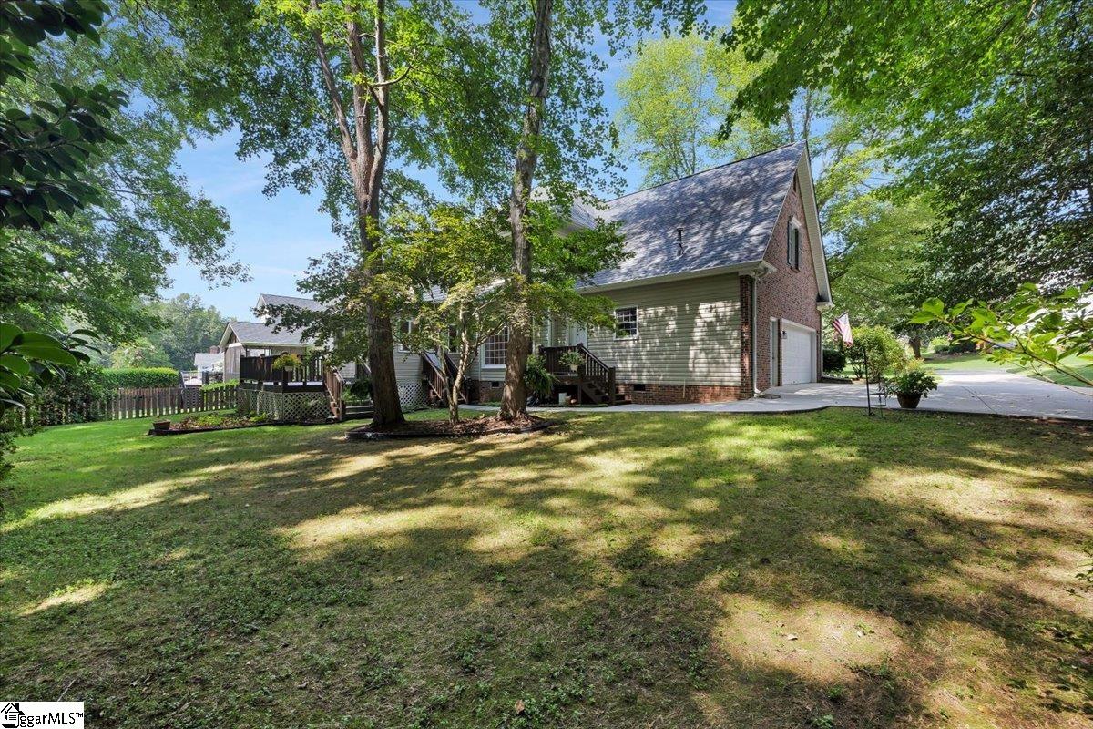 633 Neely Farm Drive Simpsonville, SC 29680