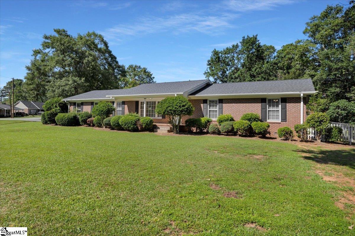 302 Portsmouth Drive Greenville, SC 29617