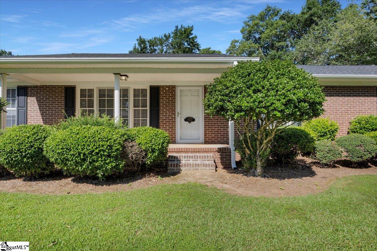 302 Portsmouth Drive Greenville, SC 29617