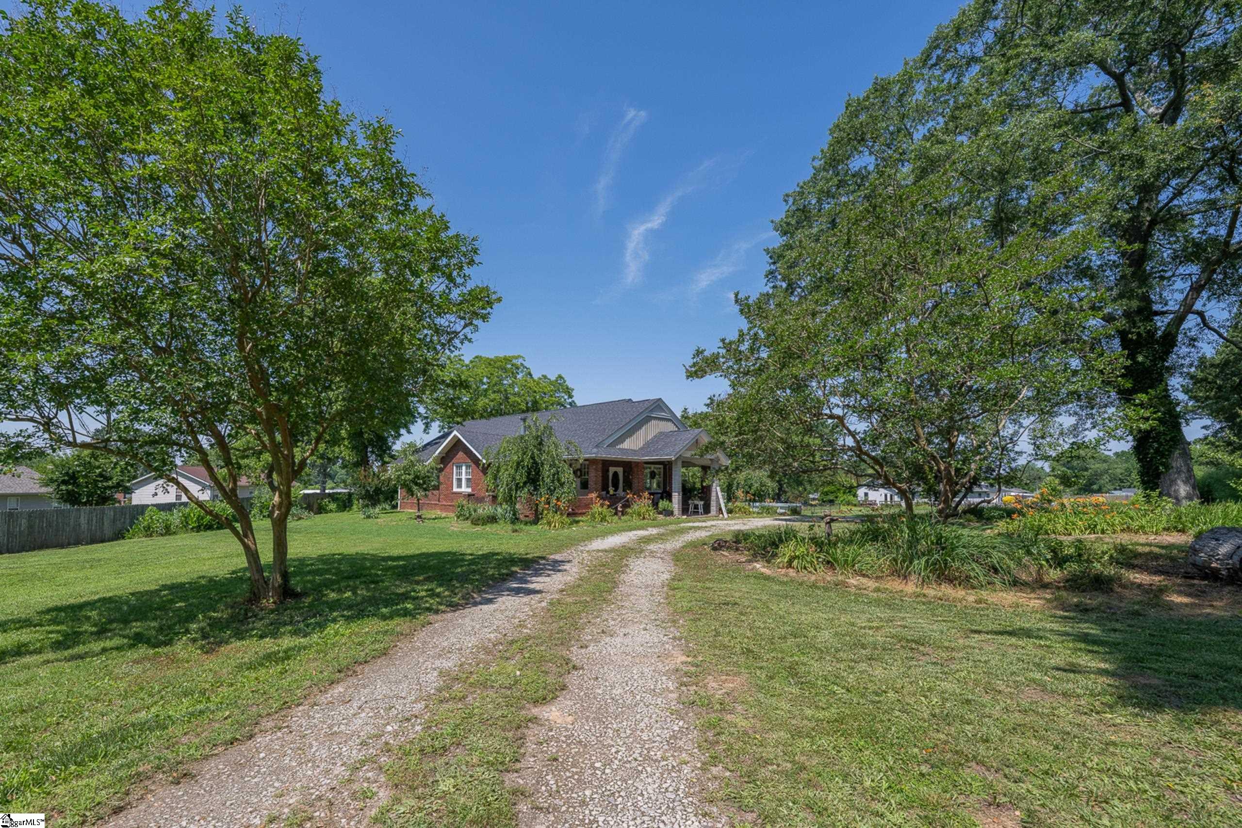 525 Crane Avenue Greenville, SC 29617