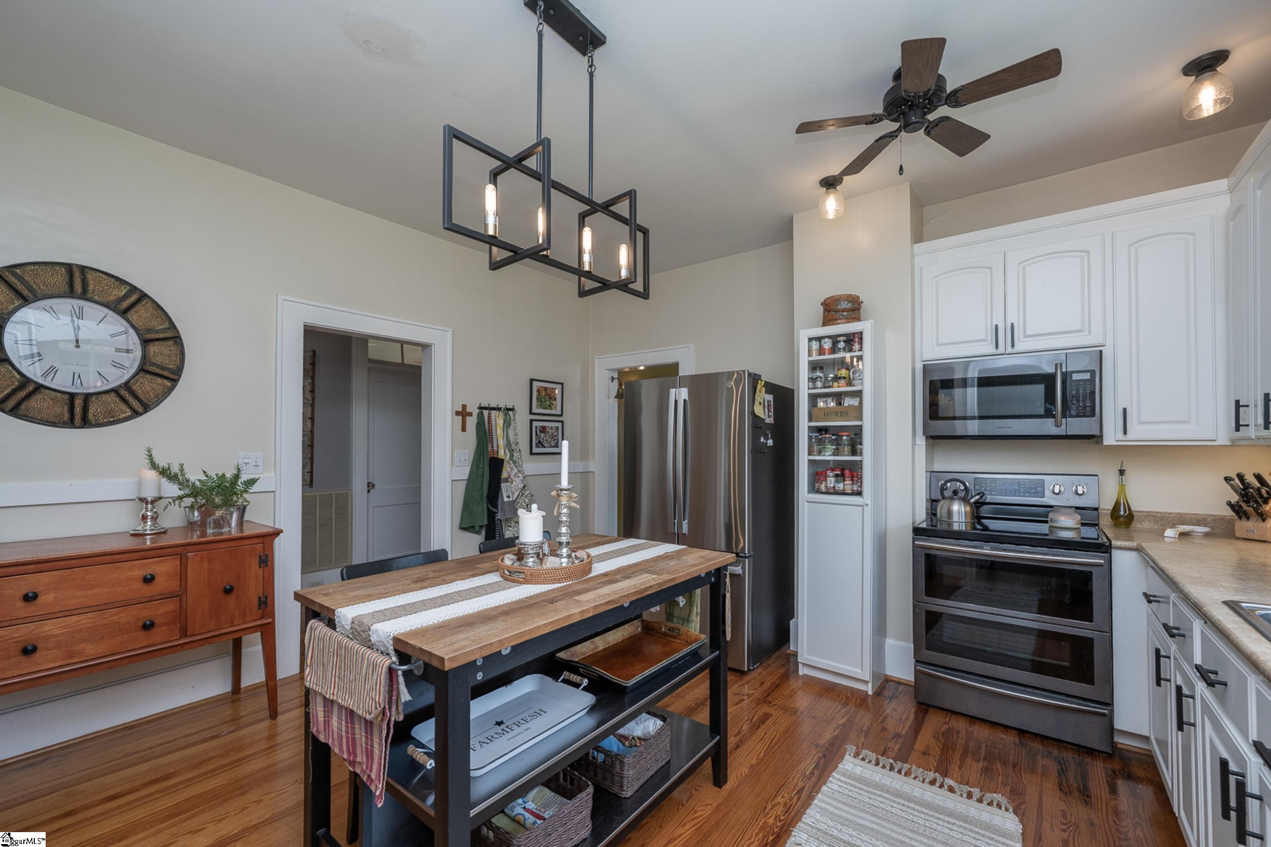 525 Crane Avenue Greenville, SC 29617