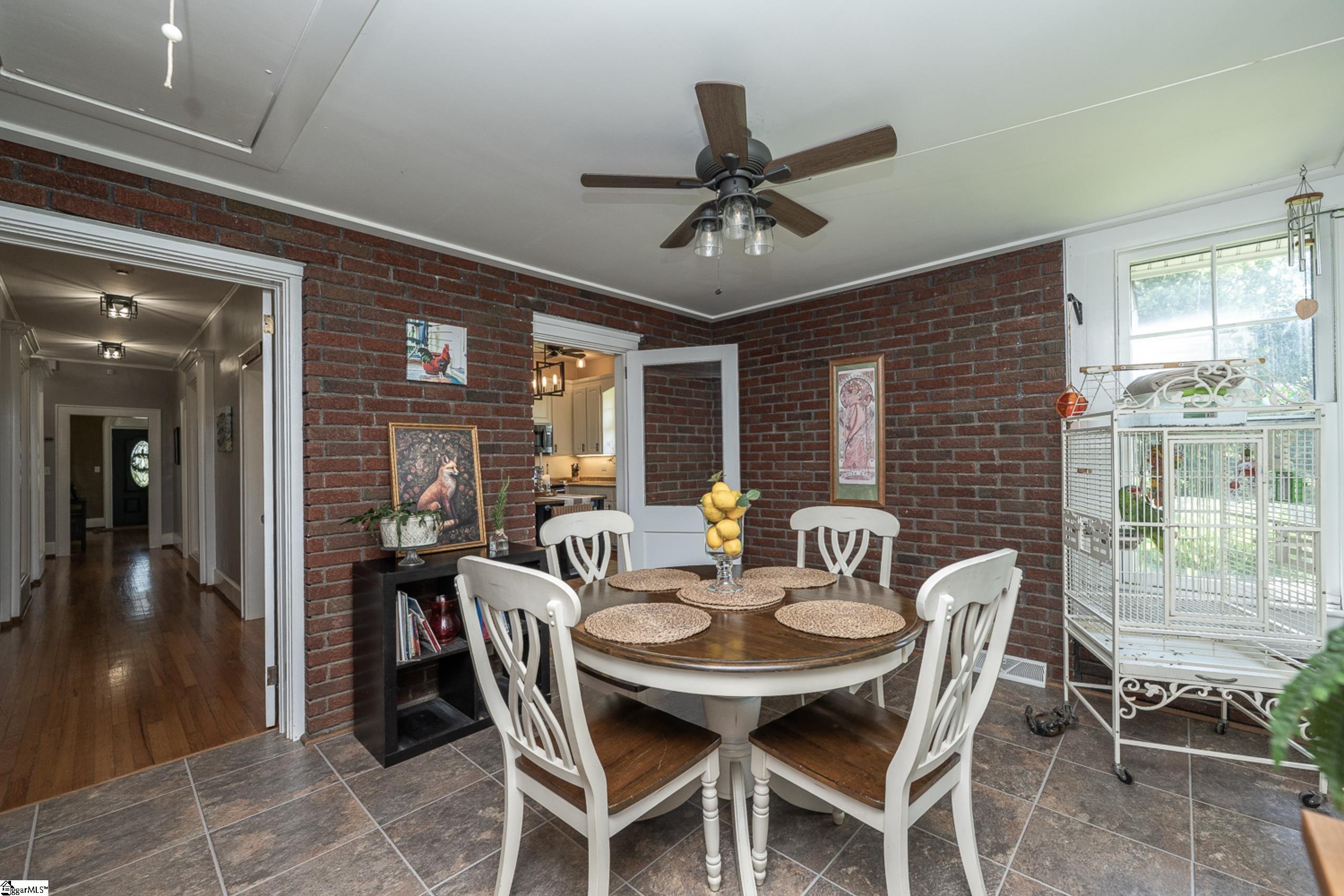 525 Crane Avenue Greenville, SC 29617