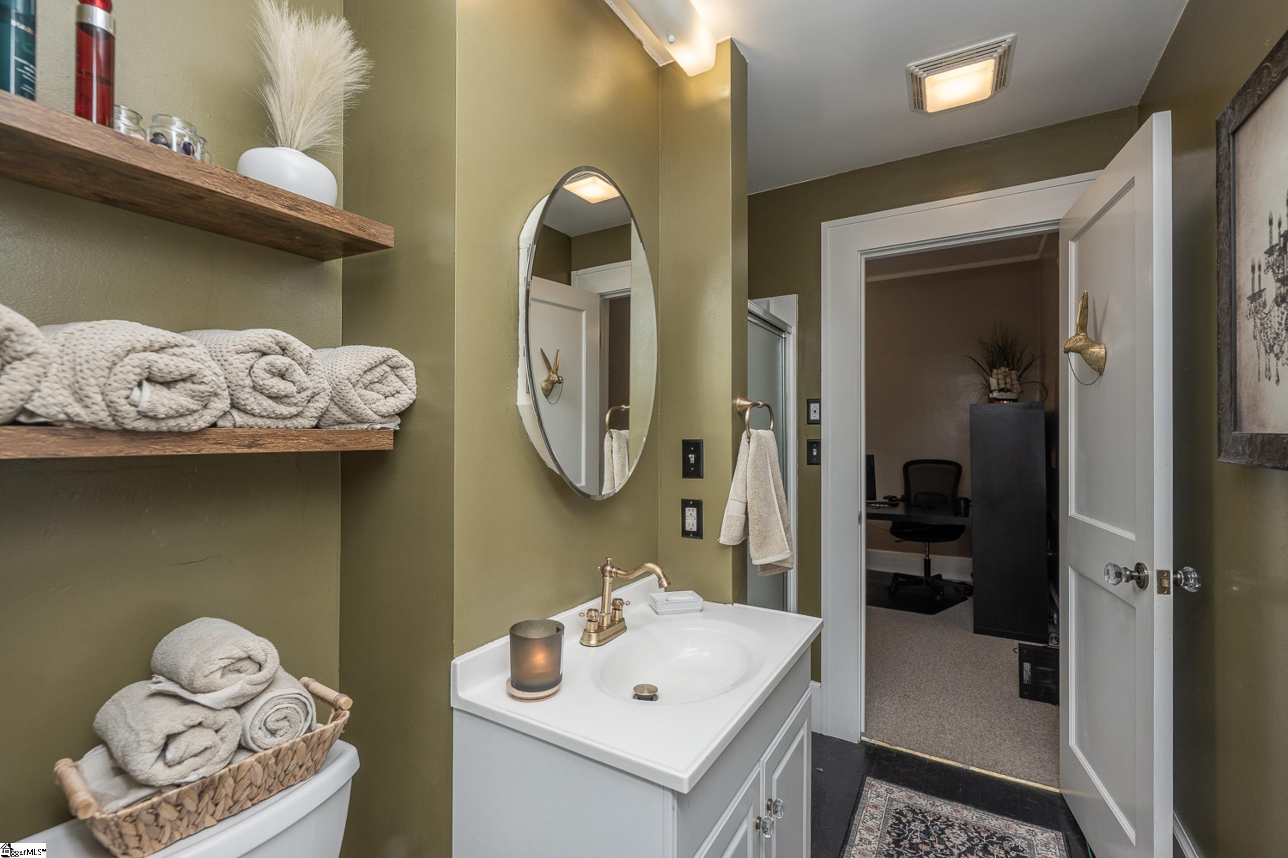 525 Crane Avenue Greenville, SC 29617
