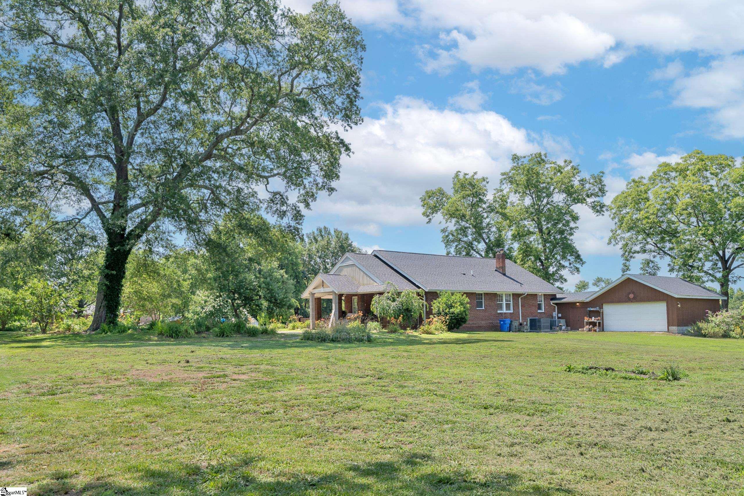 525 Crane Avenue Greenville, SC 29617