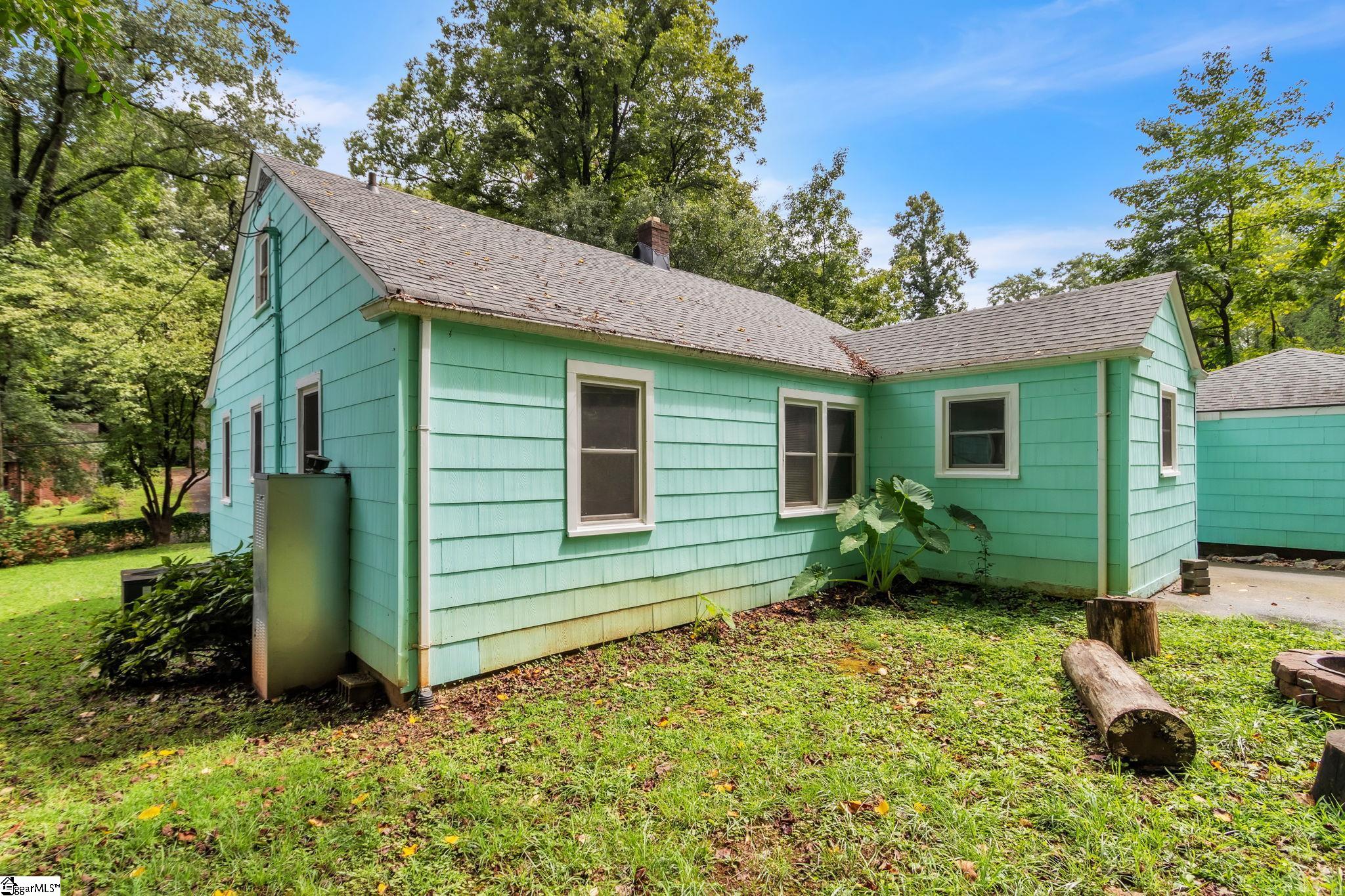 221 McMakin Drive Greenville, SC 29617