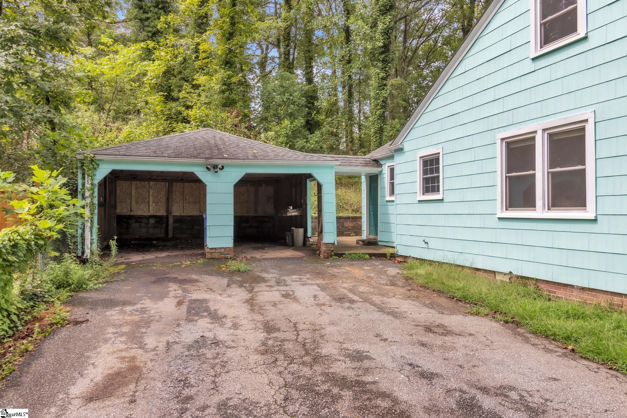 221 McMakin Drive Greenville, SC 29617