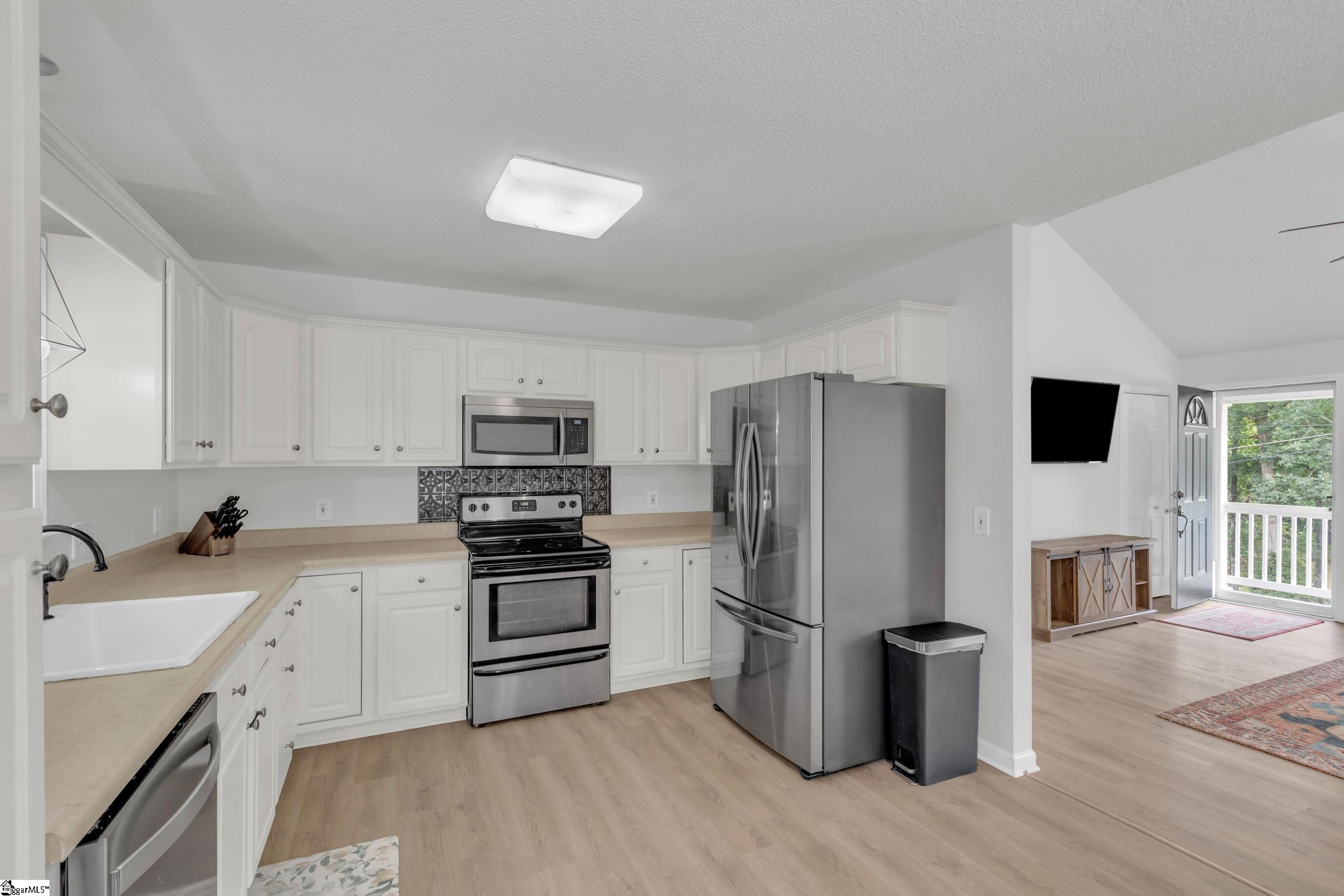 94 Lakeshore Drive Easley, SC 29642