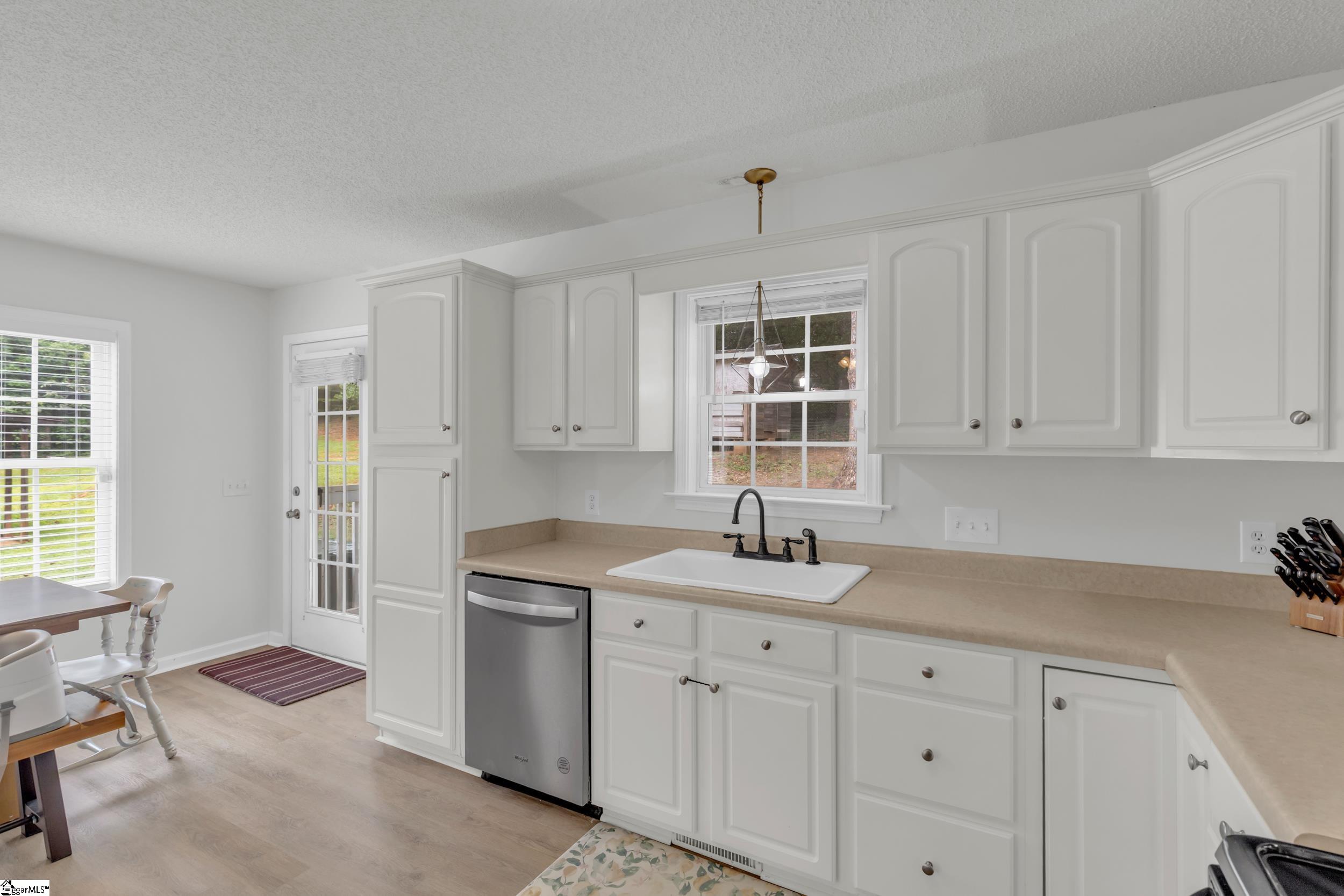 94 Lakeshore Drive Easley, SC 29642