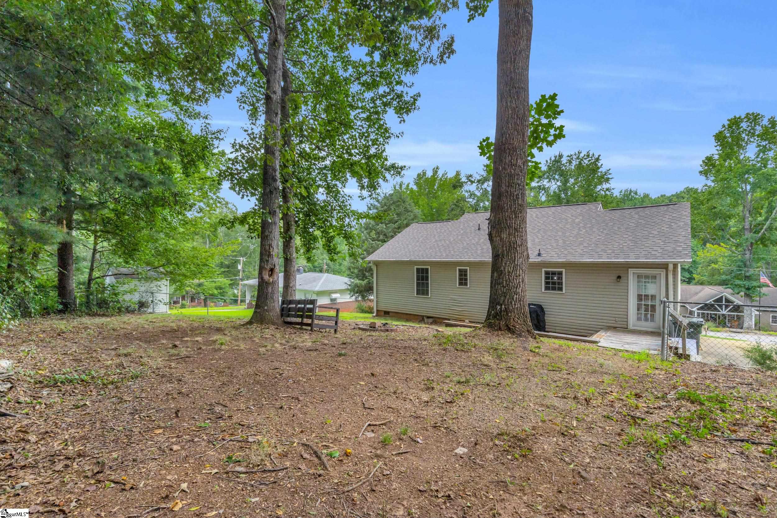 94 Lakeshore Drive Easley, SC 29642