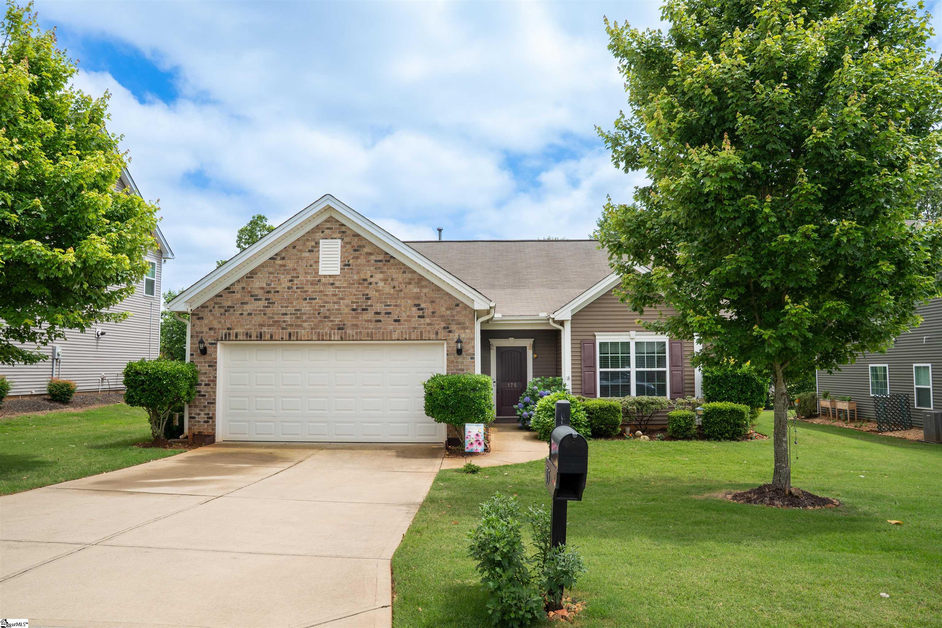 175 Castleton Circle Boiling Springs, SC 29316