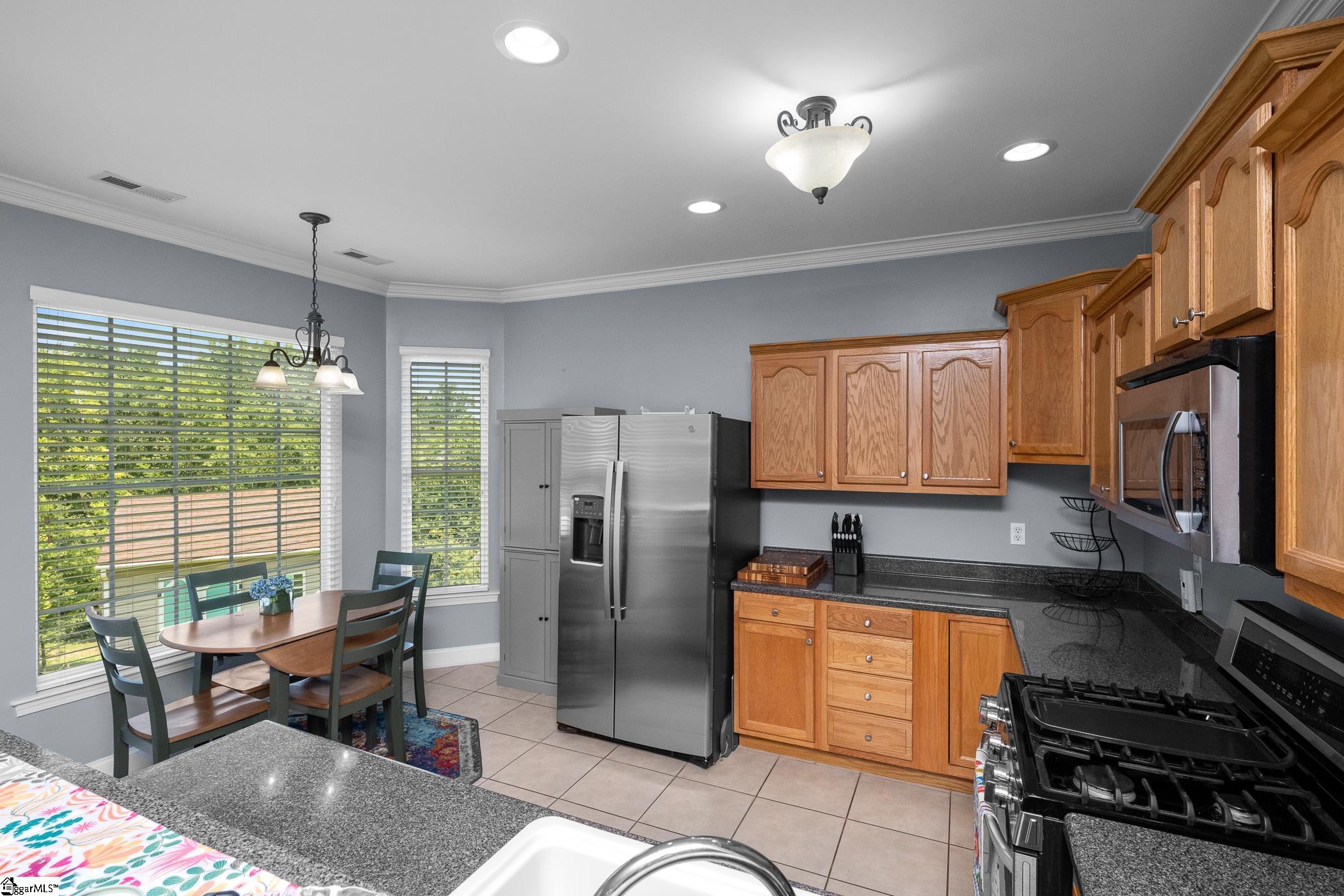 715 Tudor Lane Boiling Springs, SC 29316