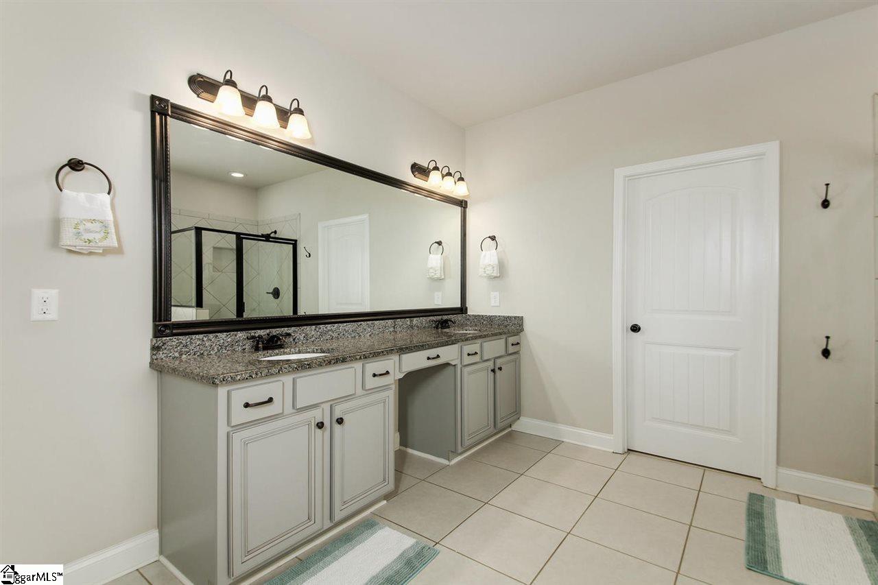 14 Foxmoor Court Simpsonville, SC 29680