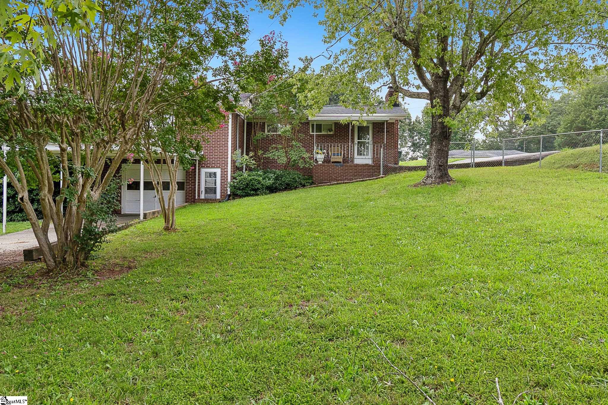 912 S Main Street Greer, SC 29650