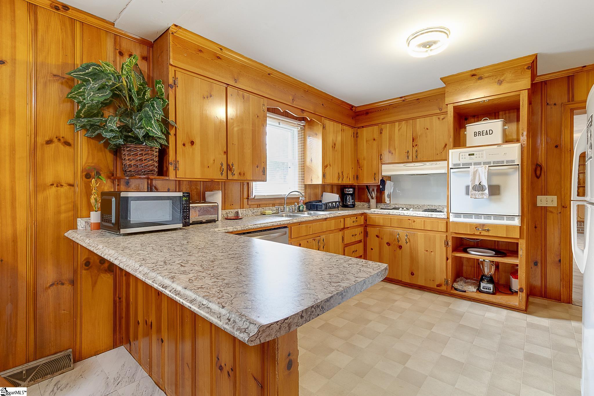 912 S Main Street Greer, SC 29650