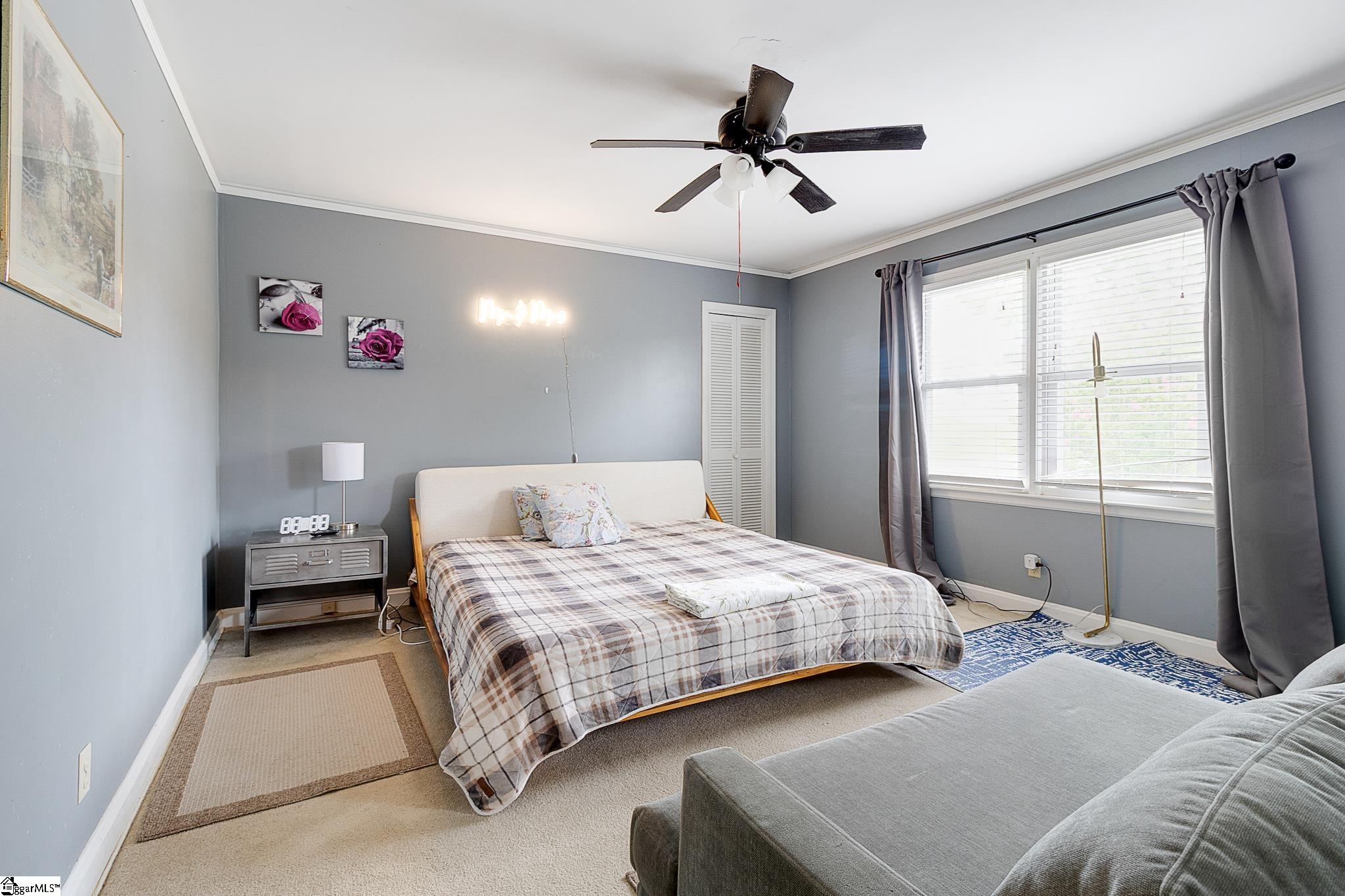 912 S Main Street Greer, SC 29650