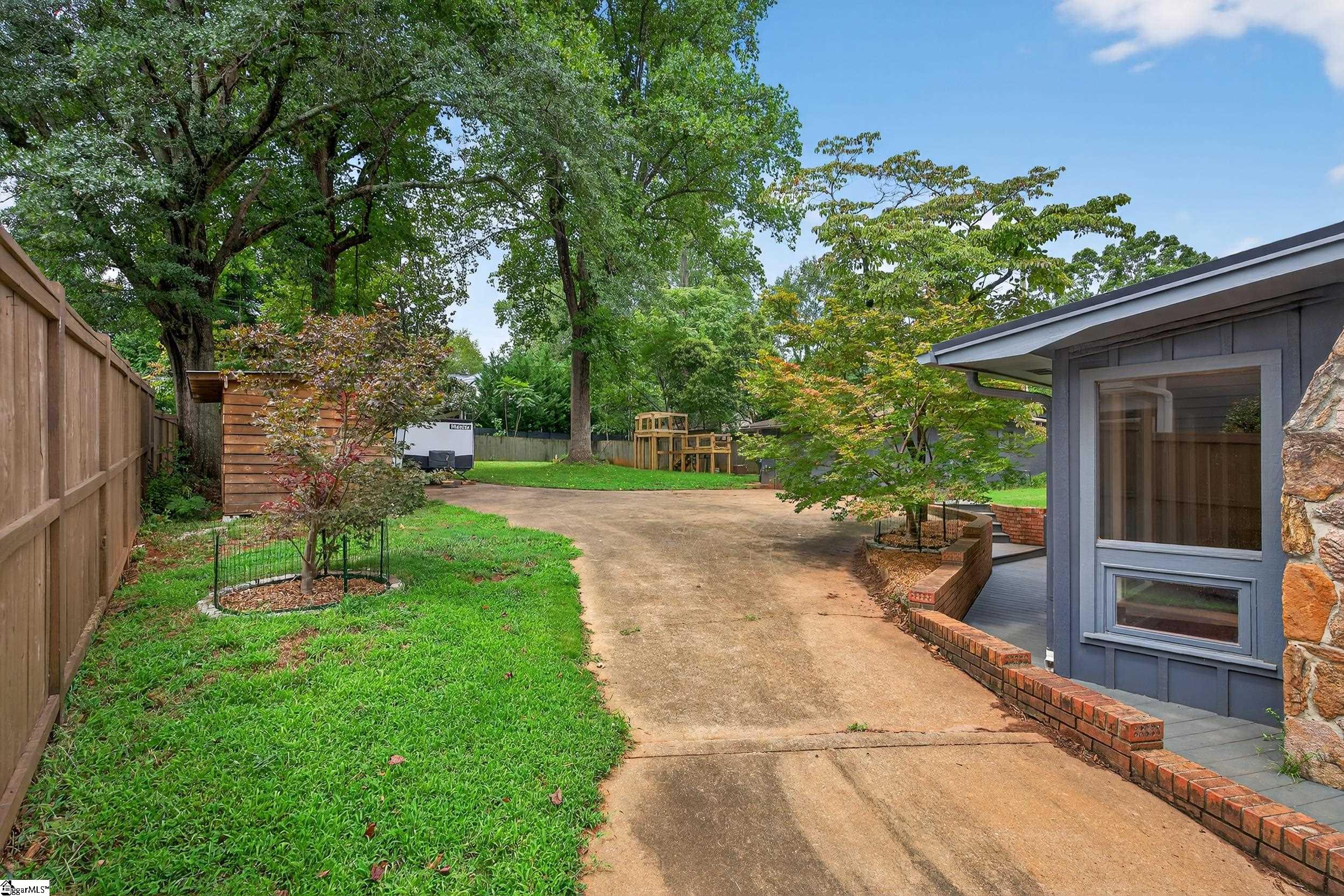 219 E Avondale Avenue Greenville, SC 29609
